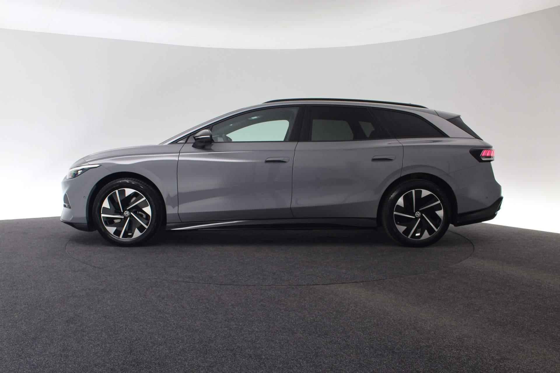 Volkswagen ID.7 Tourer Pro Business 286 PK | IQ Light | HUD | 360 Camera | Harman Kardon | Stoelventilatie | Keyless | 19 inch - 24/55