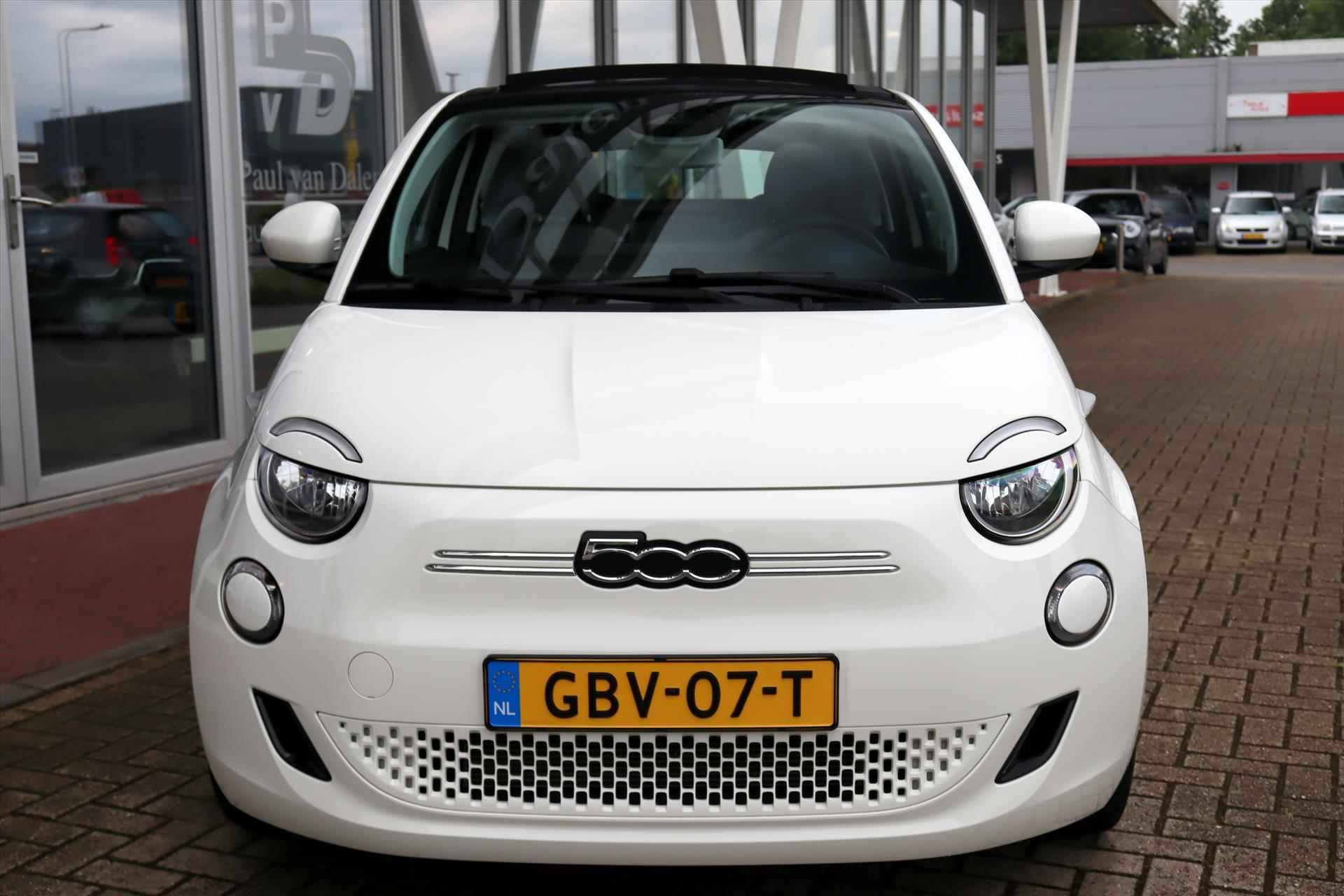 Fiat 500c ICON 42KWh 118PK CABRIO Navi | Cruise | 100% Electrisch | Keyless | Clima | Dab | Pdc | Led | 16 Inch Lm | - 40/55