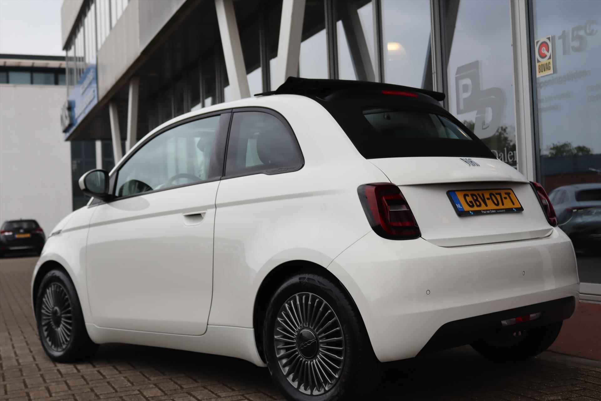 Fiat 500c ICON 42KWh 118PK CABRIO Navi | Cruise | 100% Electrisch | Keyless | Clima | Dab | Pdc | Led | 16 Inch Lm | - 42/55