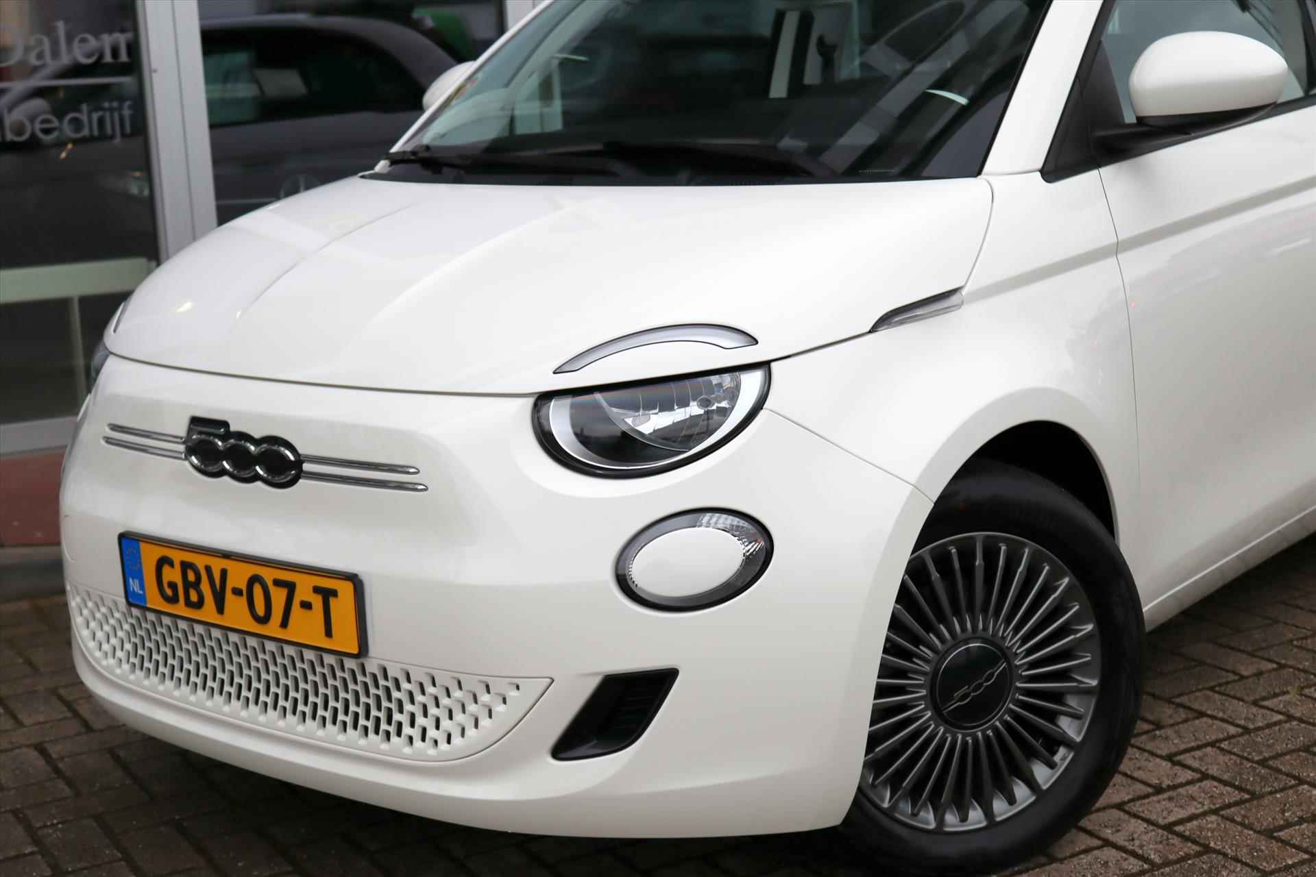 Fiat 500c ICON 42KWh 118PK CABRIO Navi | Cruise | 100% Electrisch | Keyless | Clima | Dab | Pdc | Led | 16 Inch Lm | - 53/55