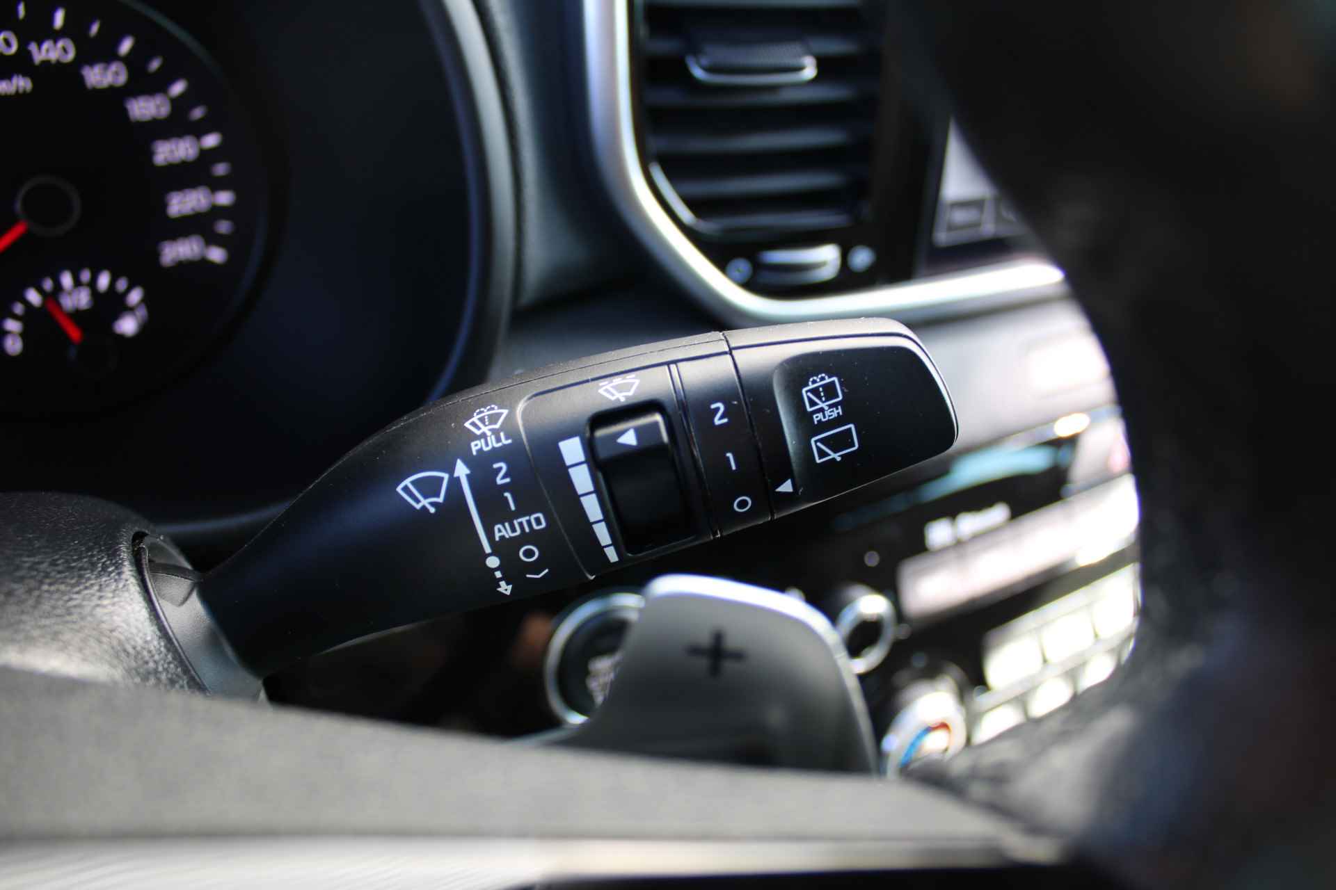 Kia Sportage 1.6 T-GDI GT-PlusLine | Vol opties! | Camera | Cruise | Electrische klep | Navi | 19" LM | Automaat | Panoramadak | - 16/42