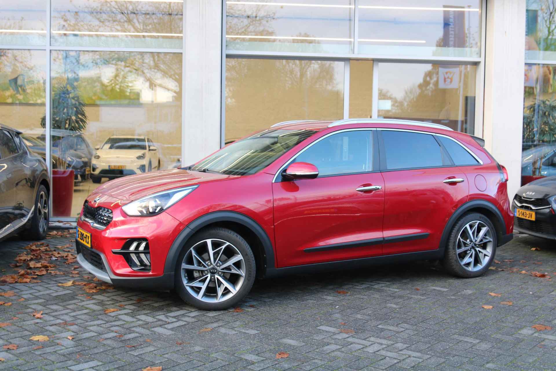 Kia Niro 1.6 GDi Hybrid DynamicPlusLine | Airco | Navi | Camera | LM Velgen | Stoelverwarming | Stuurverwarming | Privacy Glass | - 2/27