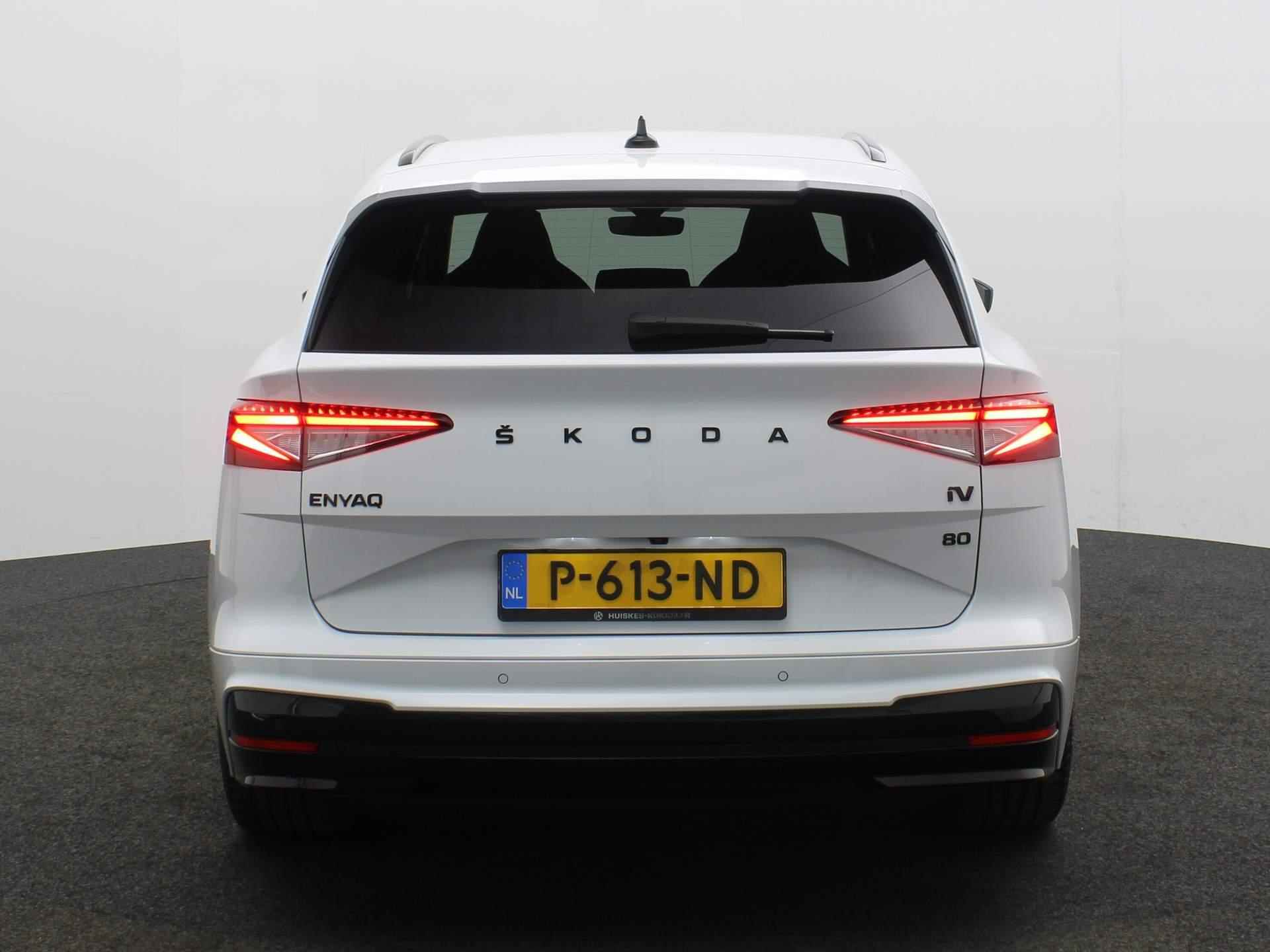 Škoda Enyaq iV 80 Sportline 204pk Automaat Achteruitrijcamera, Navigatie, Adaptive cruise control, LED matrix koplampen, Stuurwiel verwarmd, Airco, DAB, Parkeersensoren, Stoelverwarming - 10/59