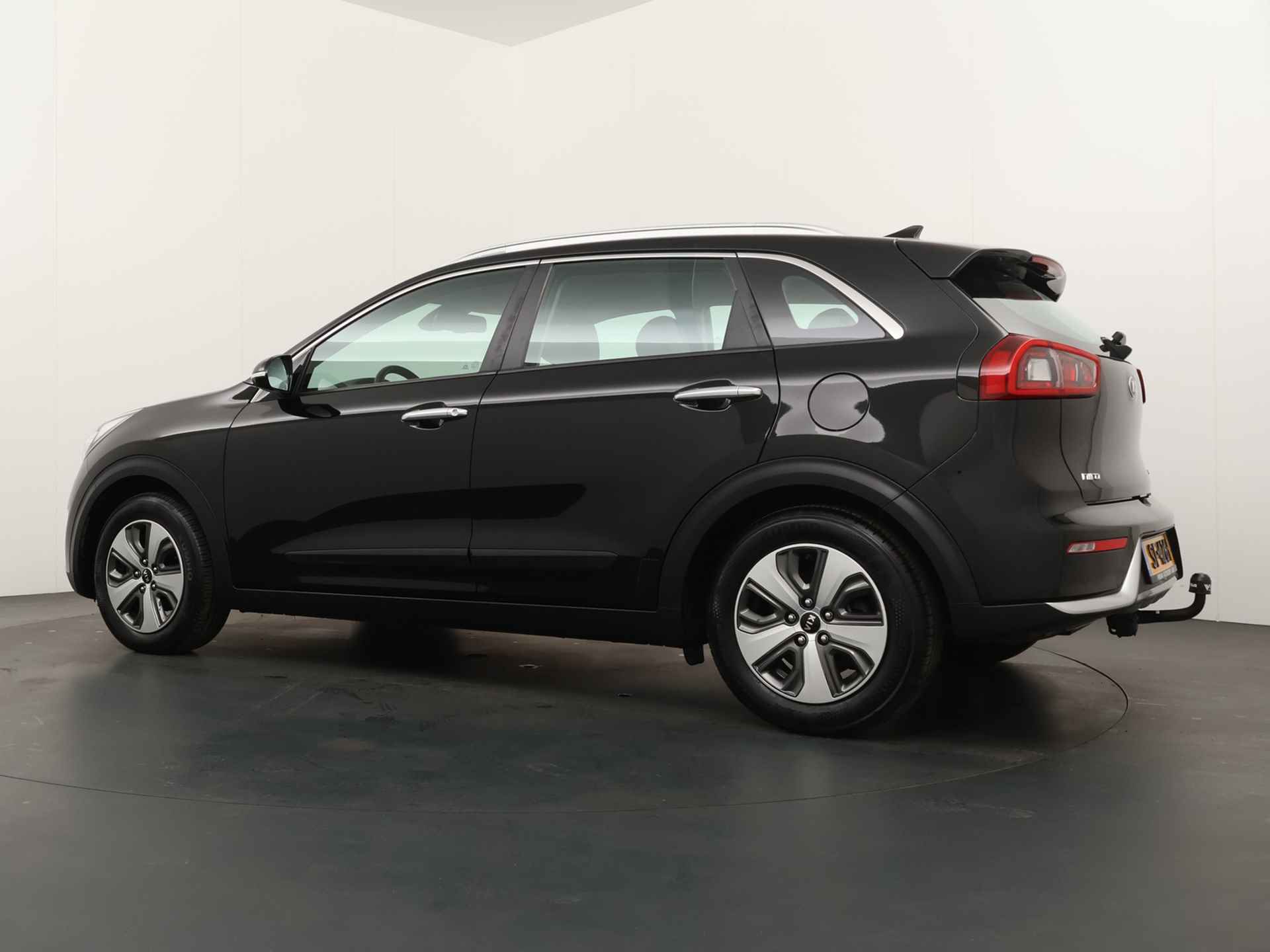 Kia Niro 1.6 GDi Hybrid DynamicLine - Navigatie - Trekhaak - Achteruitrijcamera - Apple Carplay/Android Auto - 12 maanden BOVAG garantie. - 5/48