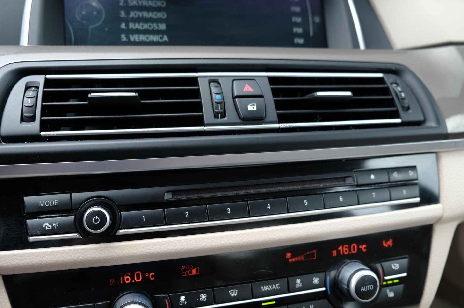 BMW 5-serie 530d High Executive | Sportstuur |  stoelverwarming | navigatie | cruise control | parkeersensor voor en achter - 24/36
