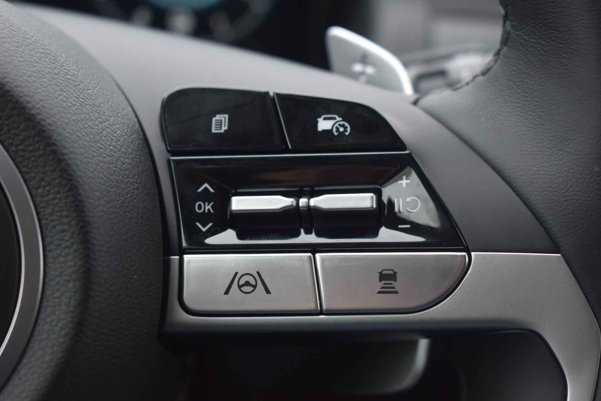 Hyundai Tucson 1.6 T-GDI PHEV Premium 4WD VAN €52.730 VOOR €45.730 Amazon Gray - 14/25