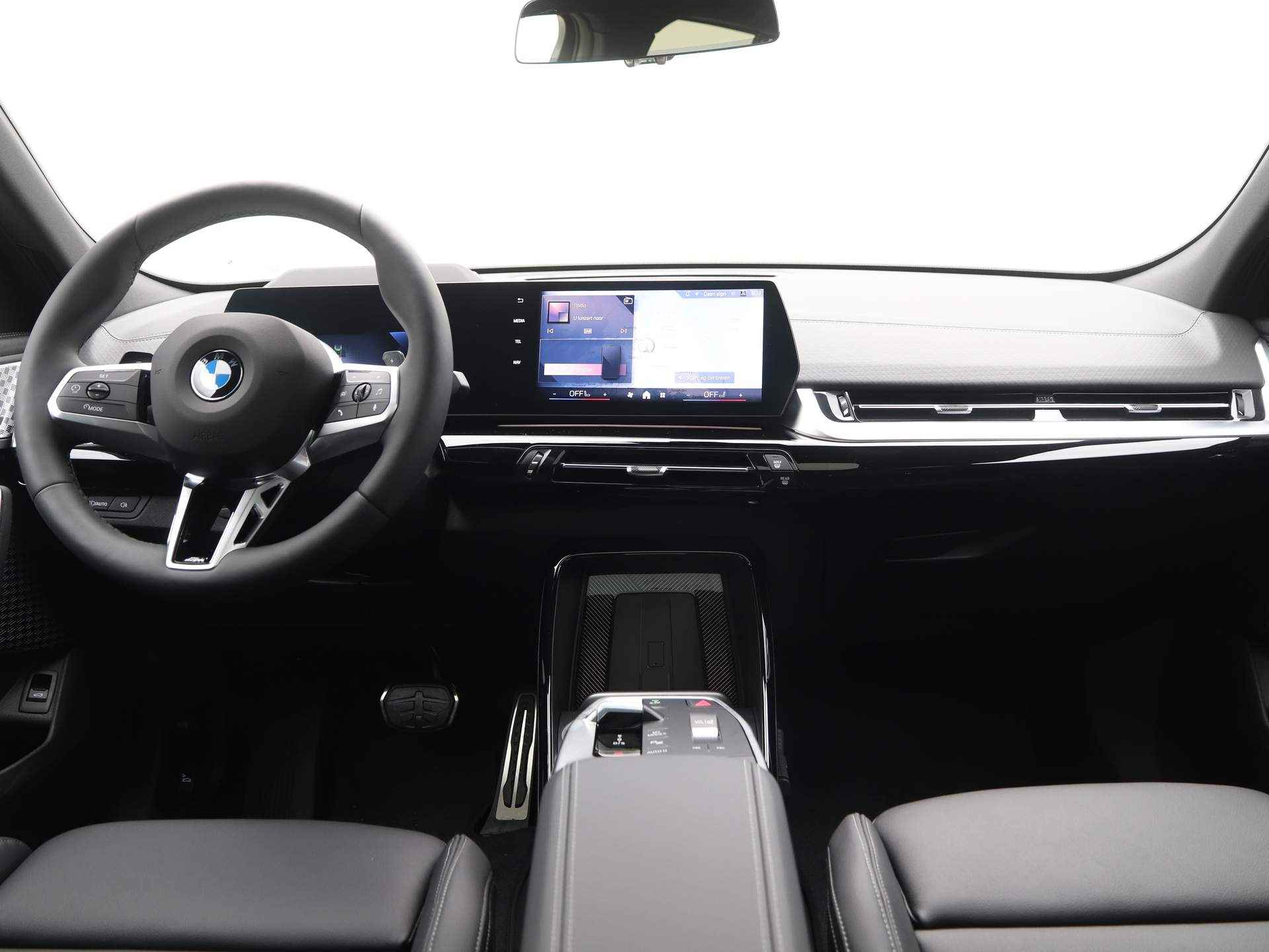 BMW X2 sDrive20i Launch Edition - 14/27
