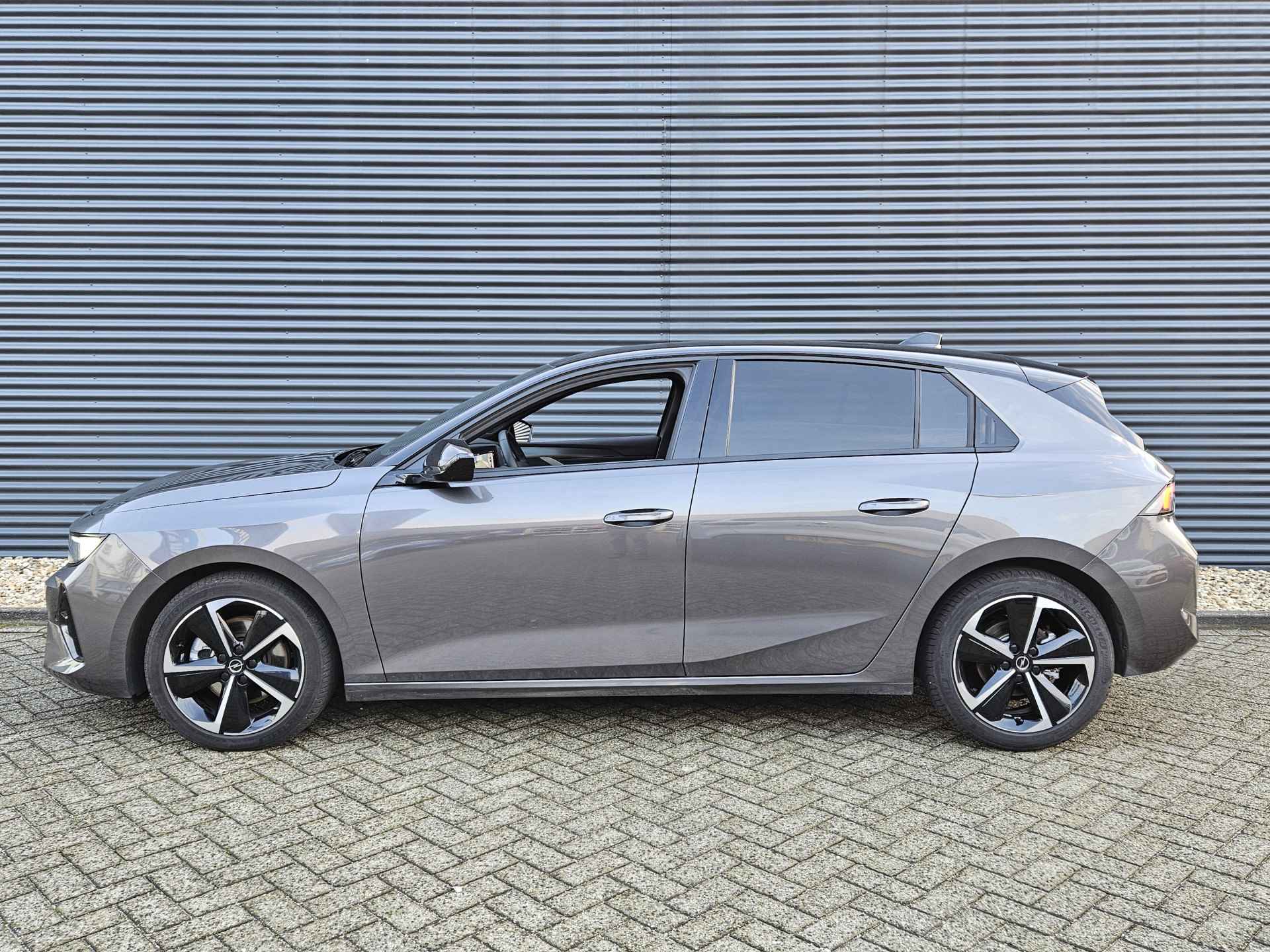 Opel Astra 1.2 Turbo Hybrid 136pk GS Automaat | AGR Stoel Verlengbaar | Two Tone | 360 View Camera | Stuur-Stoel en Voorruitverwarming | Navigatie | Apple Carplay en Android Auto | Voorruit Projectie | - 4/49