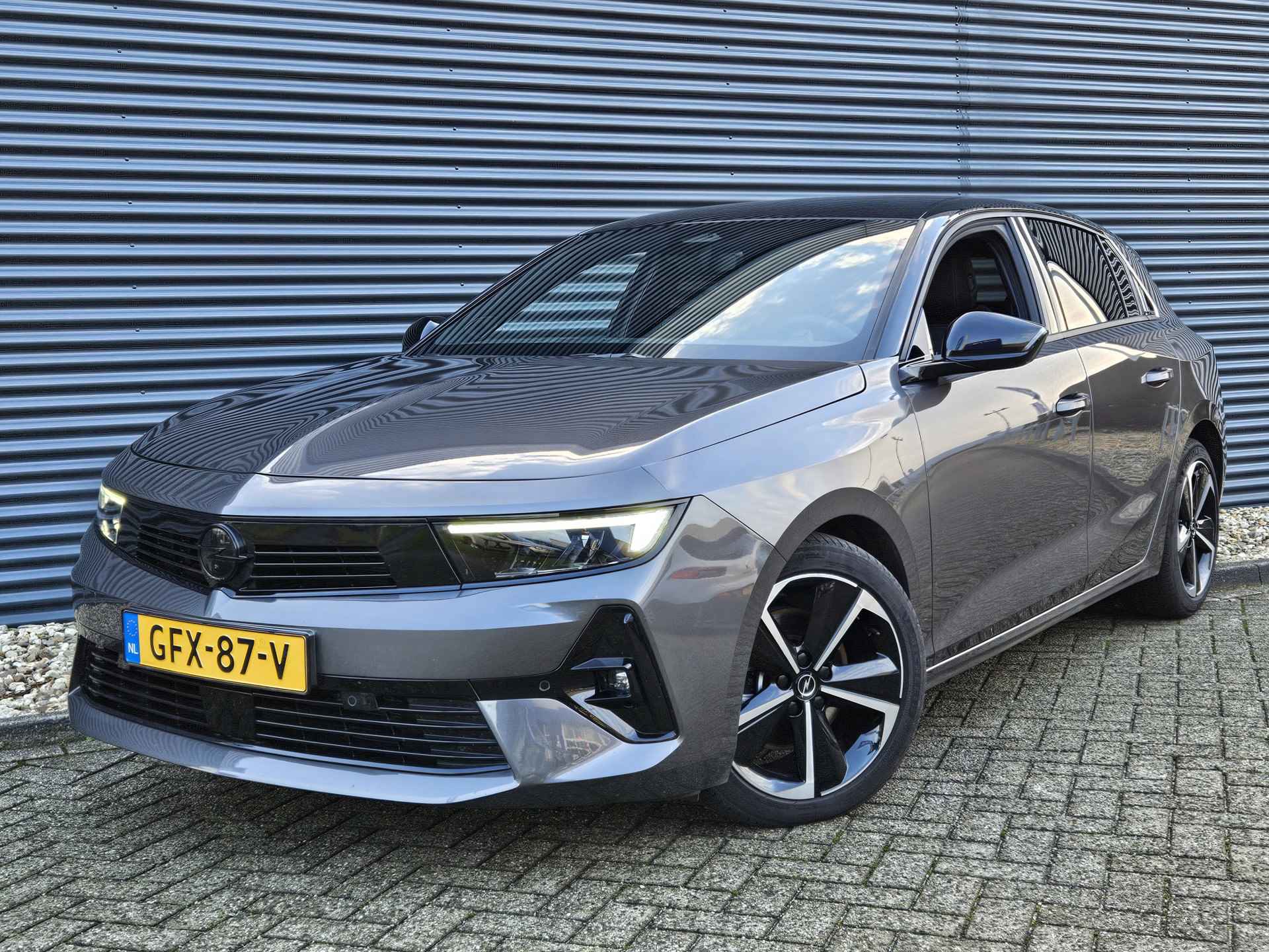 Opel Astra 1.2 Turbo Hybrid 136pk GS Automaat | AGR Stoel Verlengbaar | Two Tone | 360 View Camera | Stuur-Stoel en Voorruitverwarming | Navigatie | Apple Carplay en Android Auto | Voorruit Projectie | - 48/49