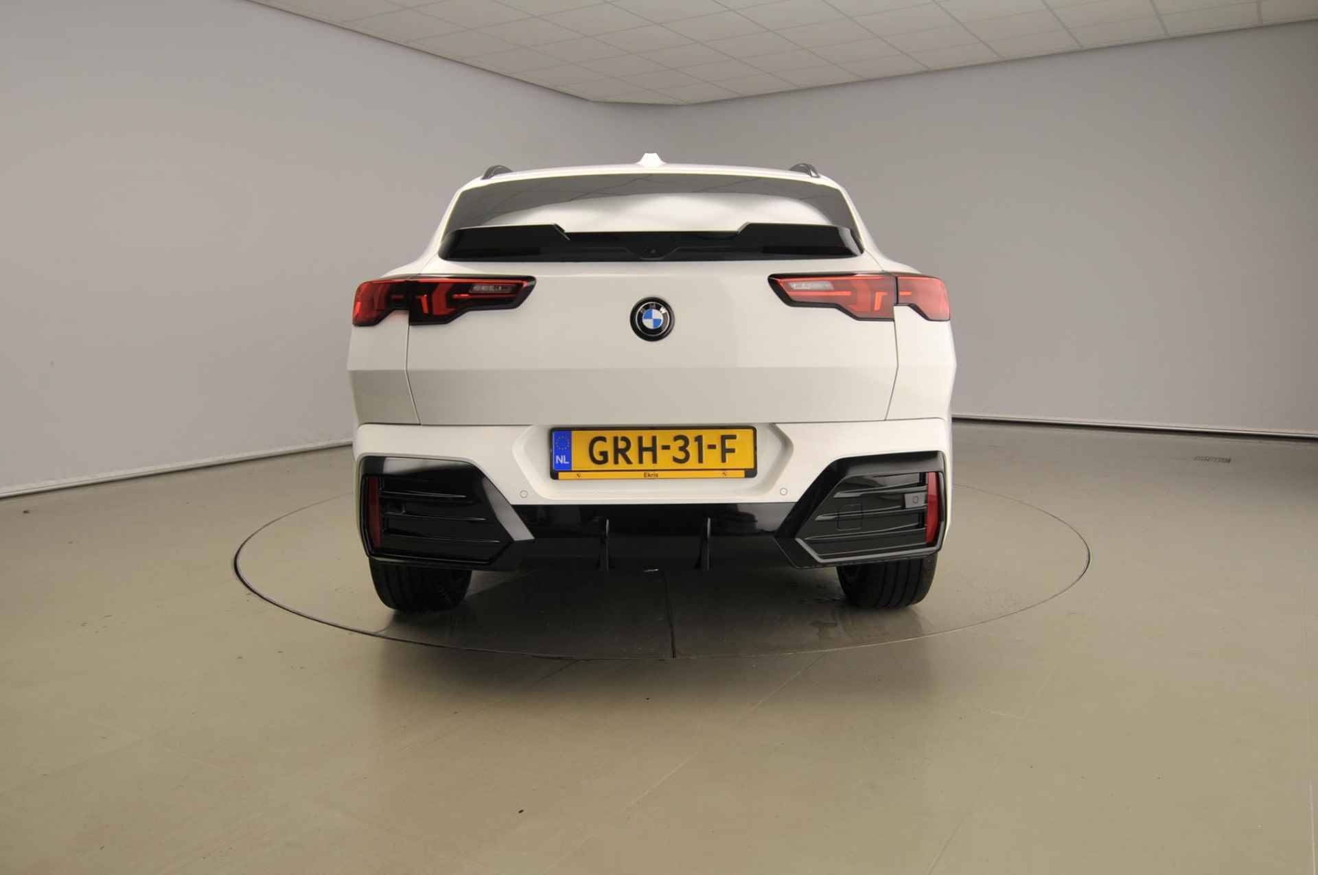 BMW X2 sDrive18d | M-Sportpakket | LED | Navigatie | Schuifdak | Trekhaak | Elektr. zetels | DAB | Harman-kardon sound | Alu 20 inch - 4/56