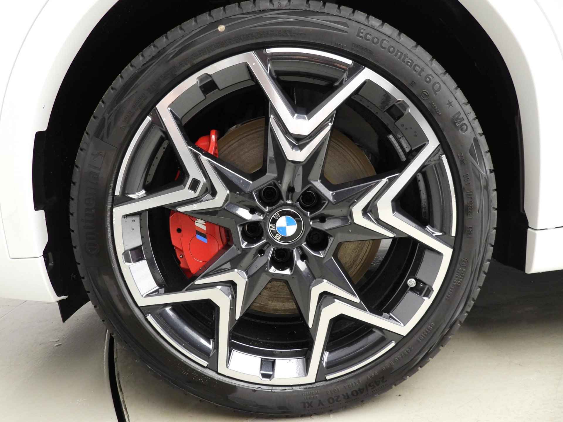 BMW X2 sDrive18d | M-Sportpakket | LED | Navigatie | Schuifdak | Trekhaak | Elektr. zetels | DAB | Harman-kardon sound | Alu 20 inch - 55/56