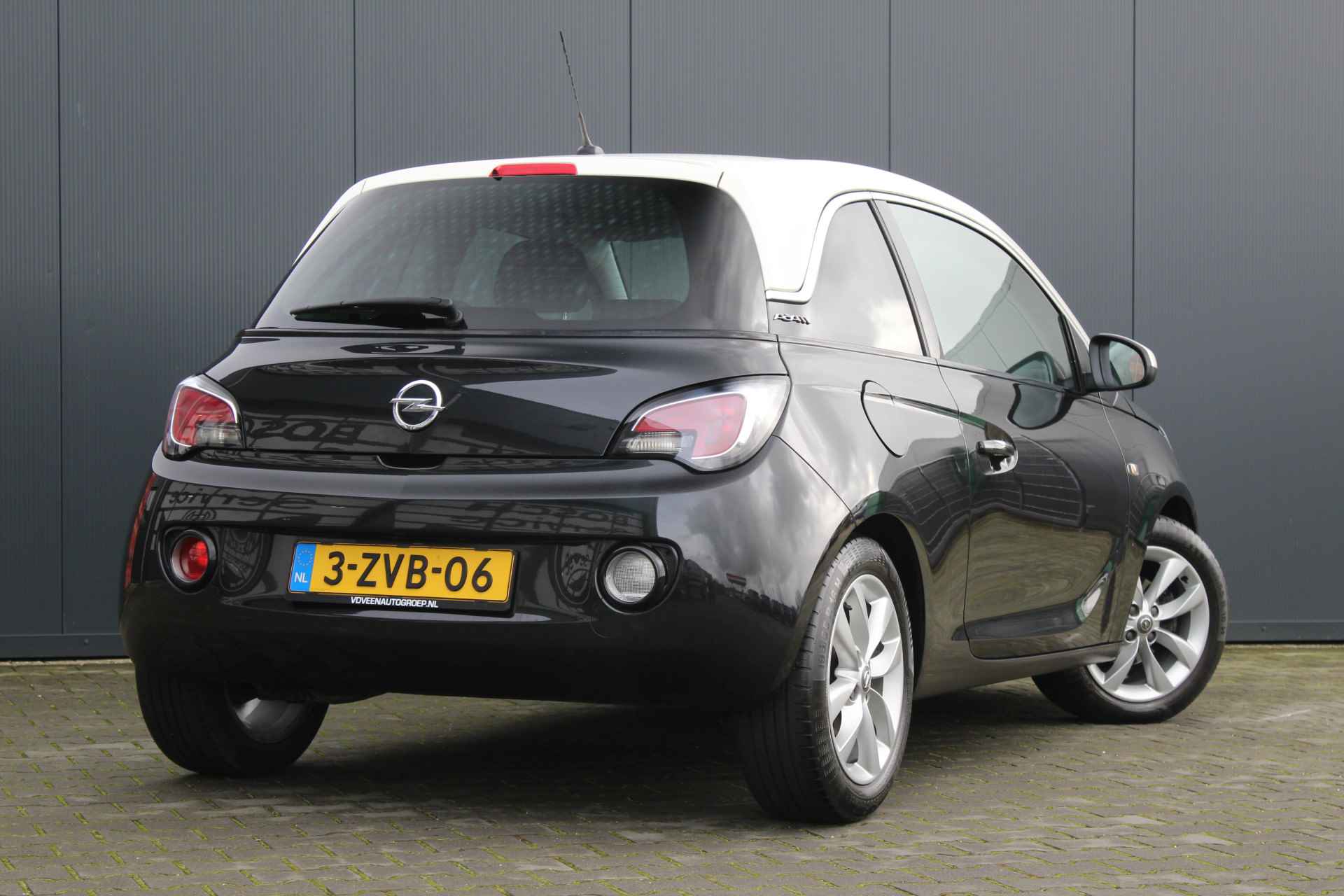 Opel ADAM 1.0 Turbo Jam | incl. 12 maanden garantie | Cruise control | Lichtmetalen velgen | Airco | Isofix | Complete onderhoudshistorie | Start & stop | Multifunctioneel stuurwiel | Origineel NL auto | - 3/37