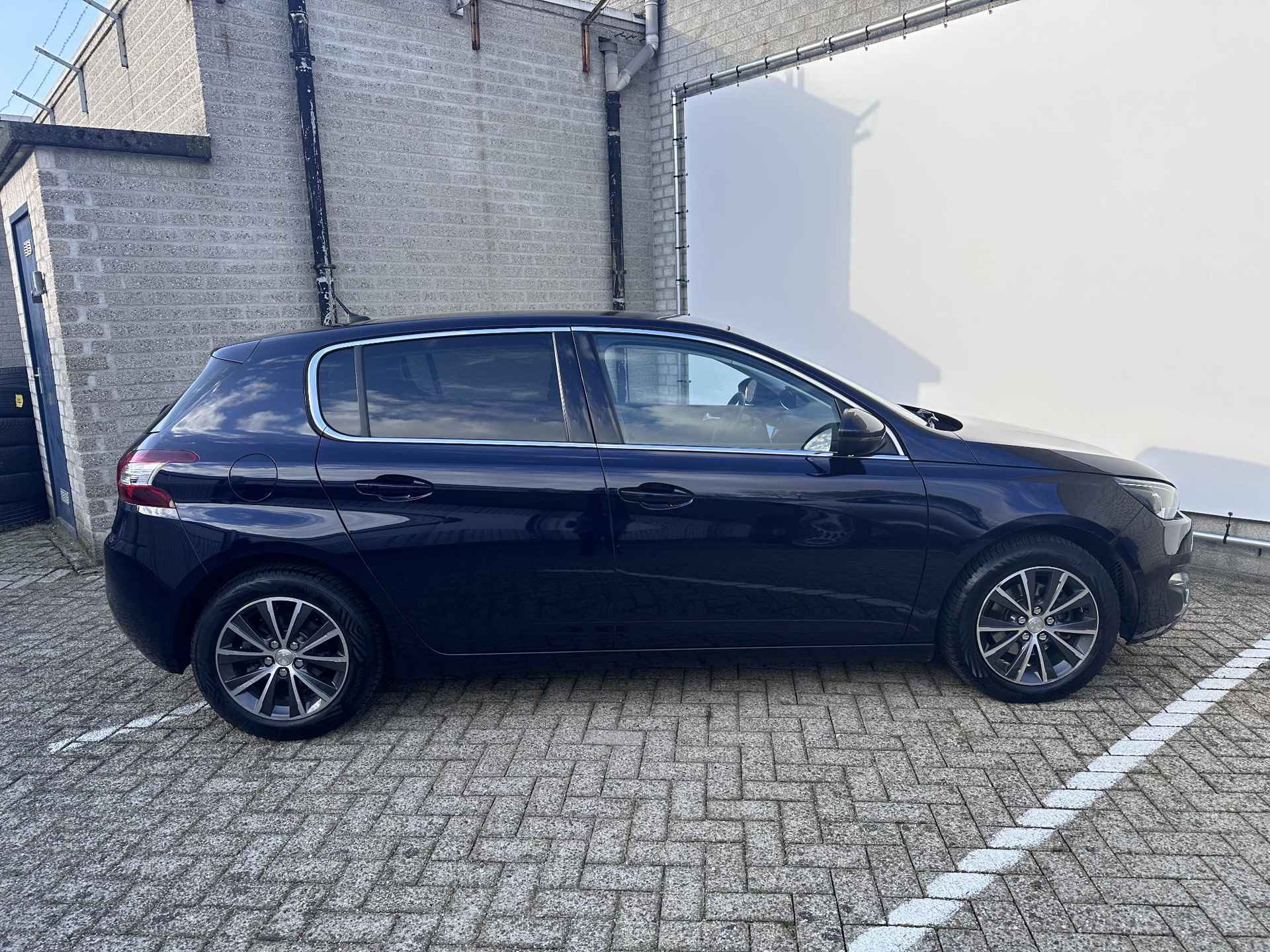 Peugeot 308 1.2 PureTech Allure  | Navigatie | Camera | KeyLess Entry | Climate Control - 11/31