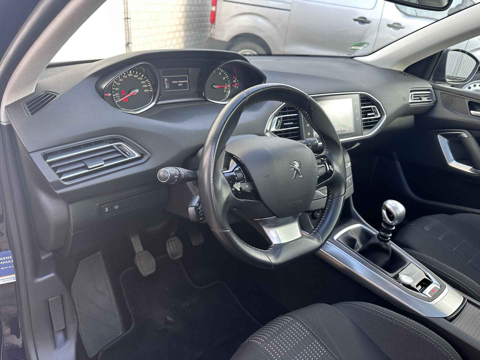 Peugeot 308 1.2 PureTech Allure  | Navigatie | Camera | KeyLess Entry | Climate Control - 22/31