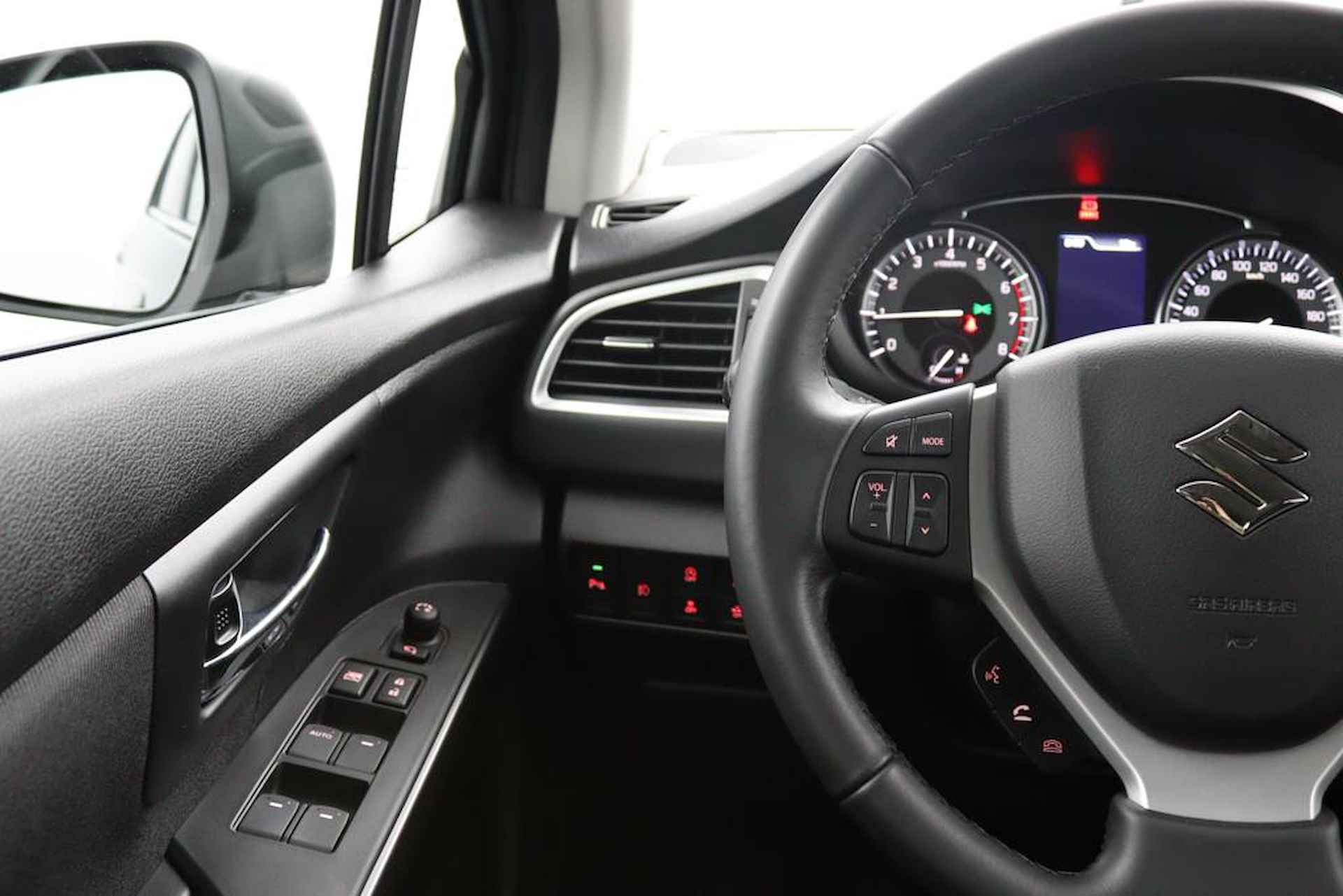 Suzuki S-Cross 1.4 Boosterjet Select Smart Hybrid | Apple Carplay | Android Auto | 6 Jaar Garantie | Parkeersensoren Rondom | Keyless Entry | - 18/45