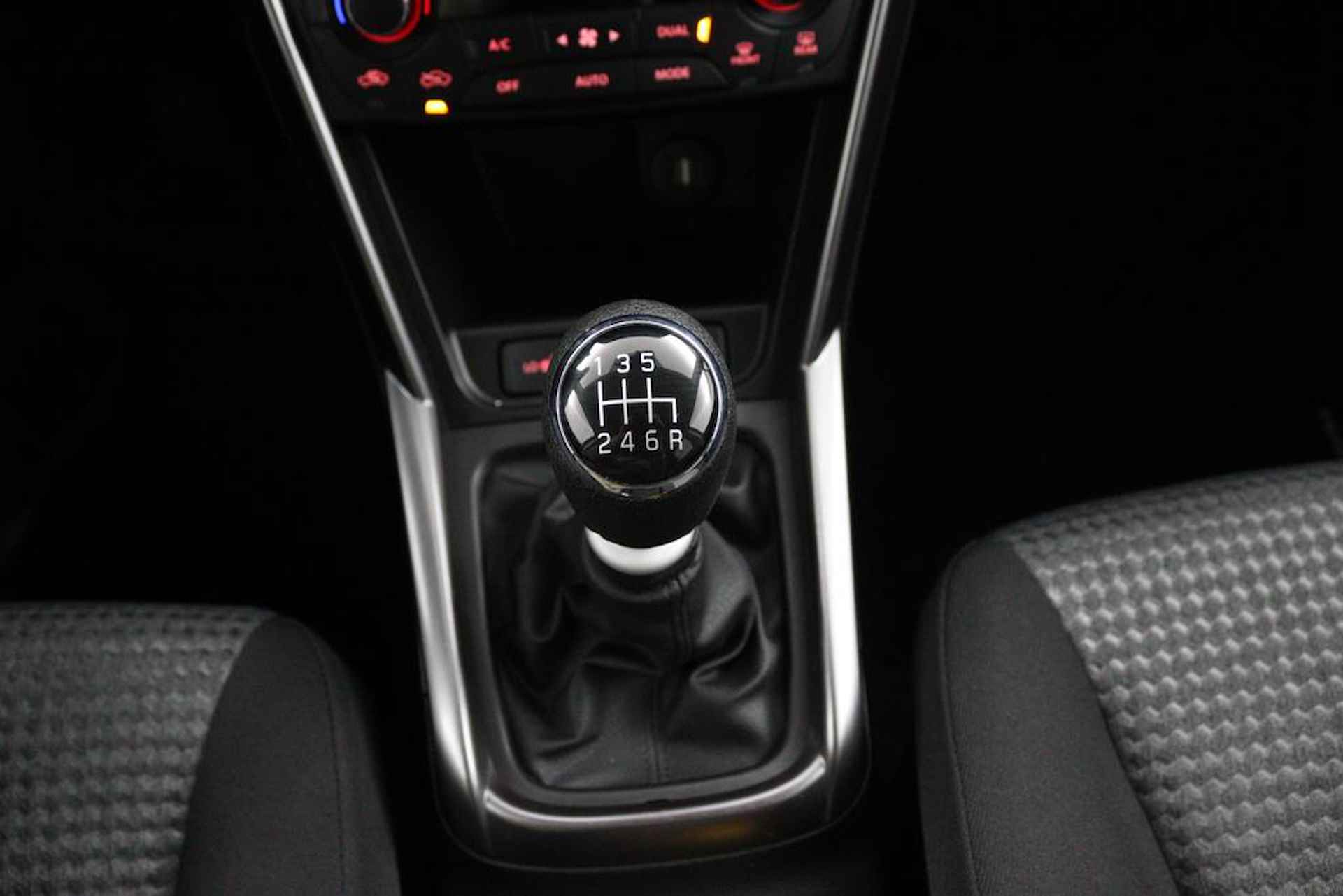 Suzuki S-Cross 1.4 Boosterjet Select Smart Hybrid | Apple Carplay | Android Auto | 6 Jaar Garantie | Parkeersensoren Rondom | Keyless Entry | - 23/45