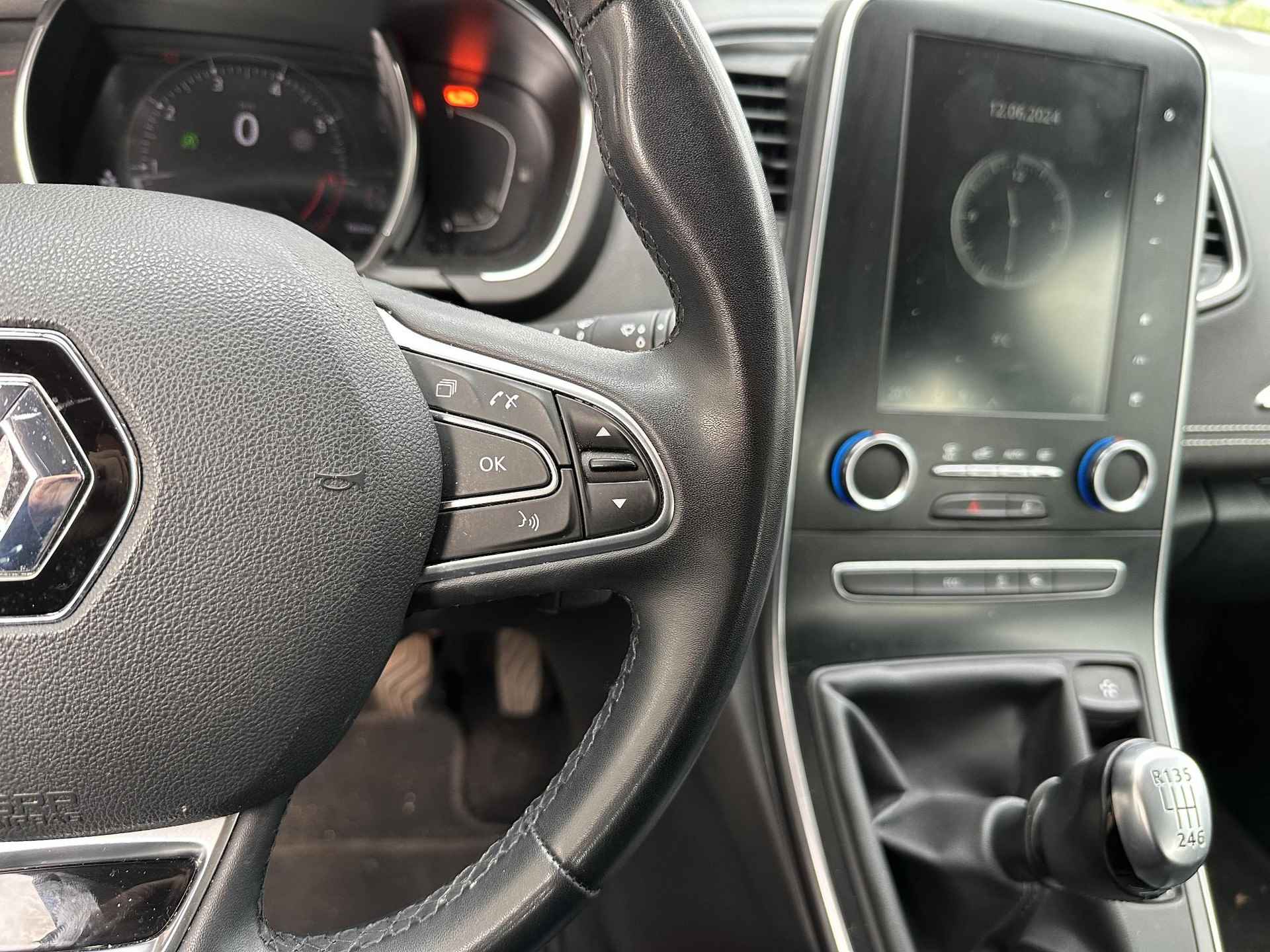 Renault Grand Scénic 1.3 TCe 140 Intens 7p. | Navi 8,7" | Clima | Cruise | LM velgen 20" | PDC V+A + Camera | Apple Carplay/Android Auto - 18/25