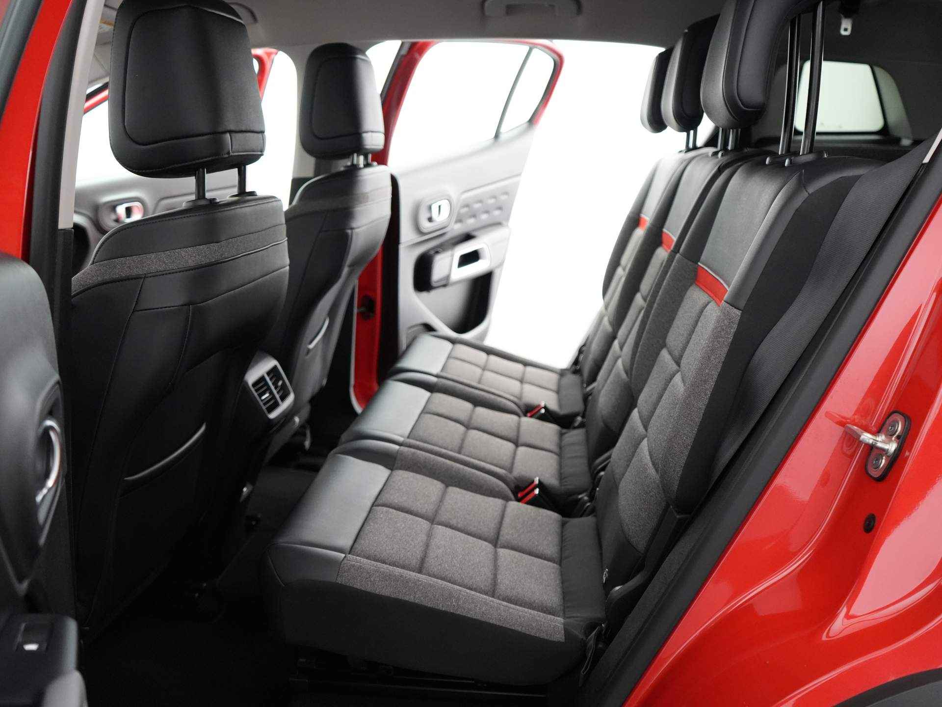 Citroën C5 Aircross 1.2 PureTech Business | Navigatie | Camera | Carplay | Sensoren | Lichtmetalen velgen 18" | Cruise control - 14/36