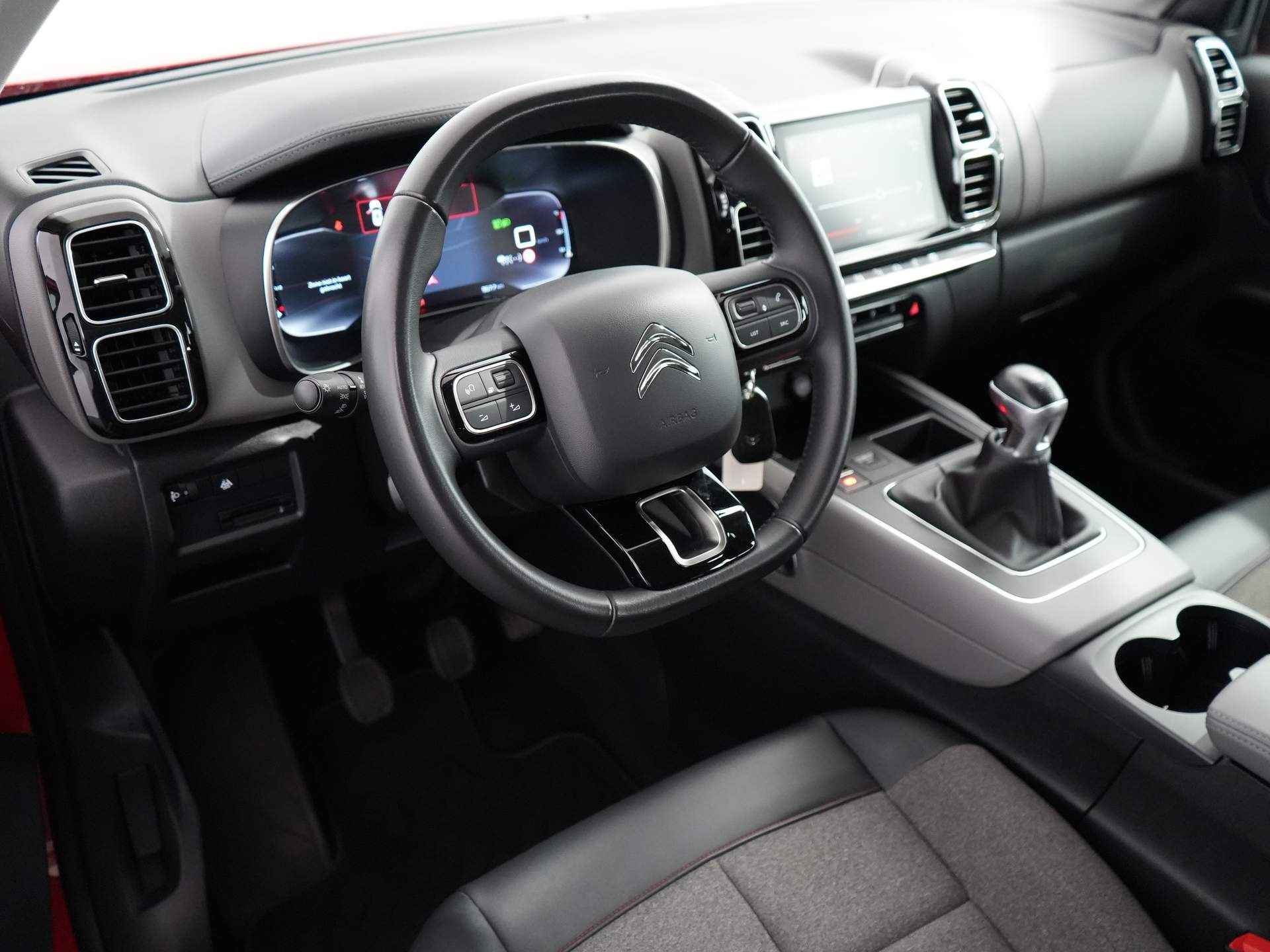 Citroën C5 Aircross 1.2 PureTech Business | Navigatie | Camera | Carplay | Sensoren | Lichtmetalen velgen 18" | Cruise control - 28/36