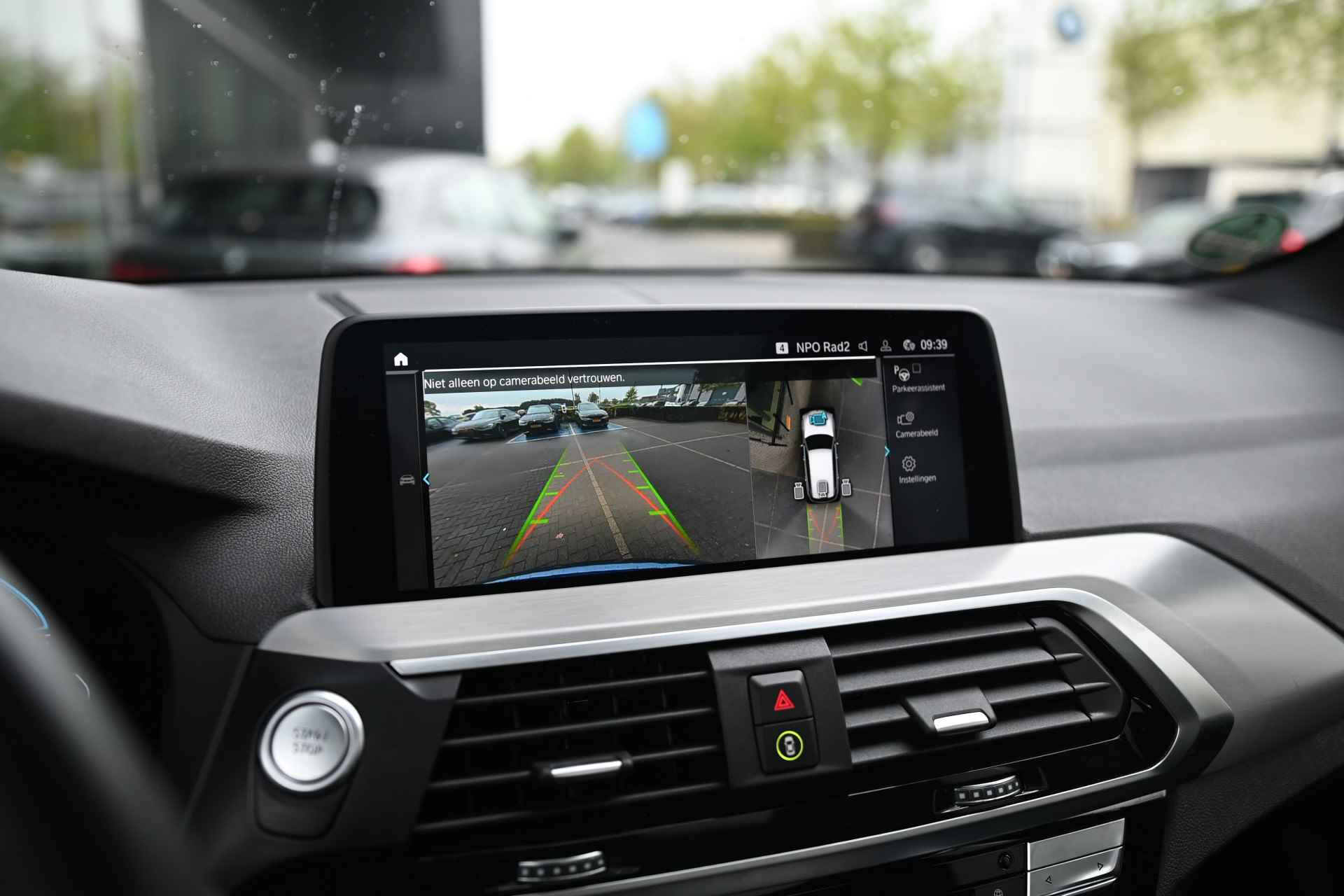 BMW X3 xDrive30e High Executive M Sport Automaat / Panoramadak / Trekhaak / Sportstoelen / Stoelverwarming / Adaptieve LED / Head-Up / Live Cockpit Professional / Harman Kardon / Parking Assistant Plus - 19/38