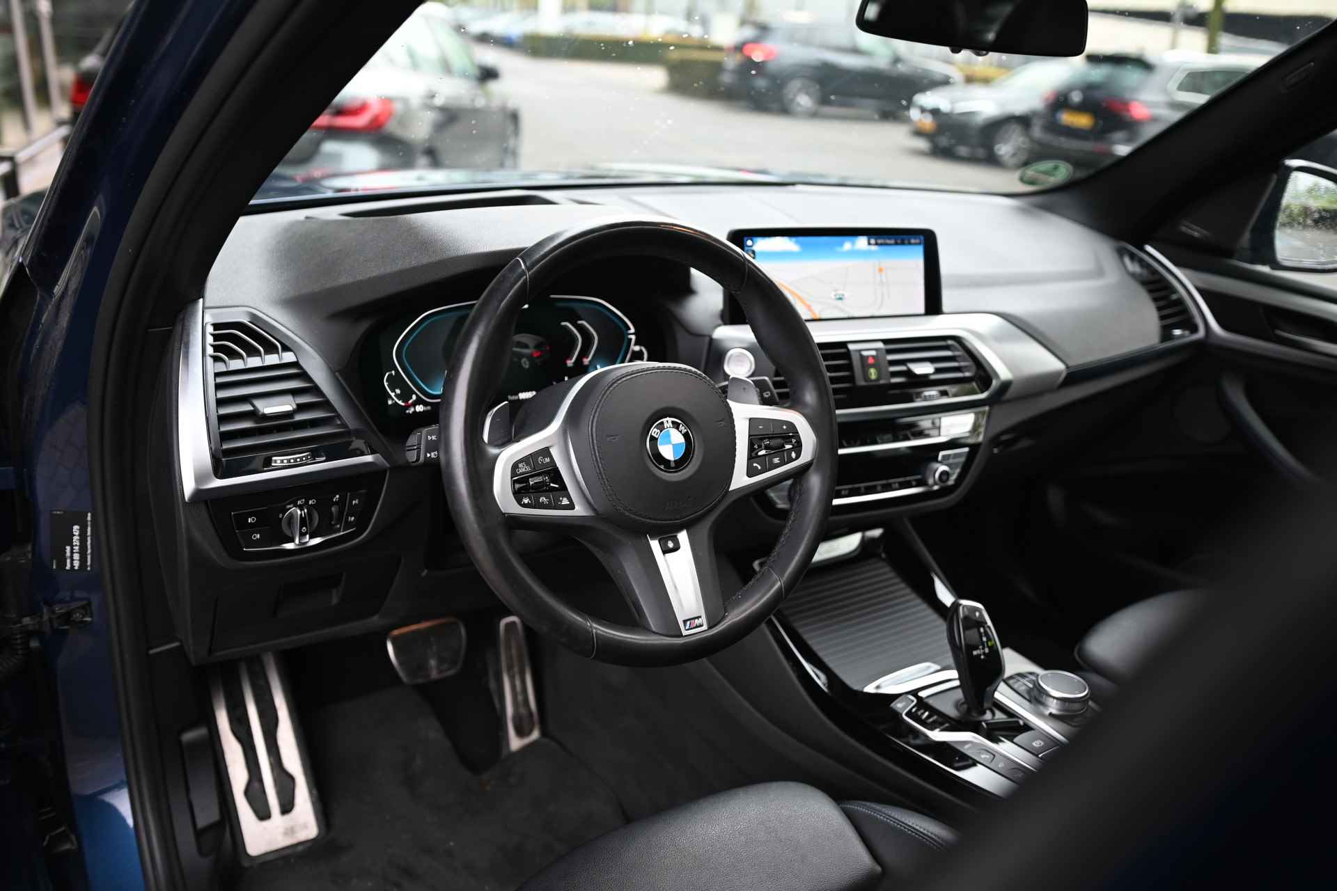 BMW X3 xDrive30e High Executive M Sport Automaat / Panoramadak / Trekhaak / Sportstoelen / Stoelverwarming / Adaptieve LED / Head-Up / Live Cockpit Professional / Harman Kardon / Parking Assistant Plus - 29/38