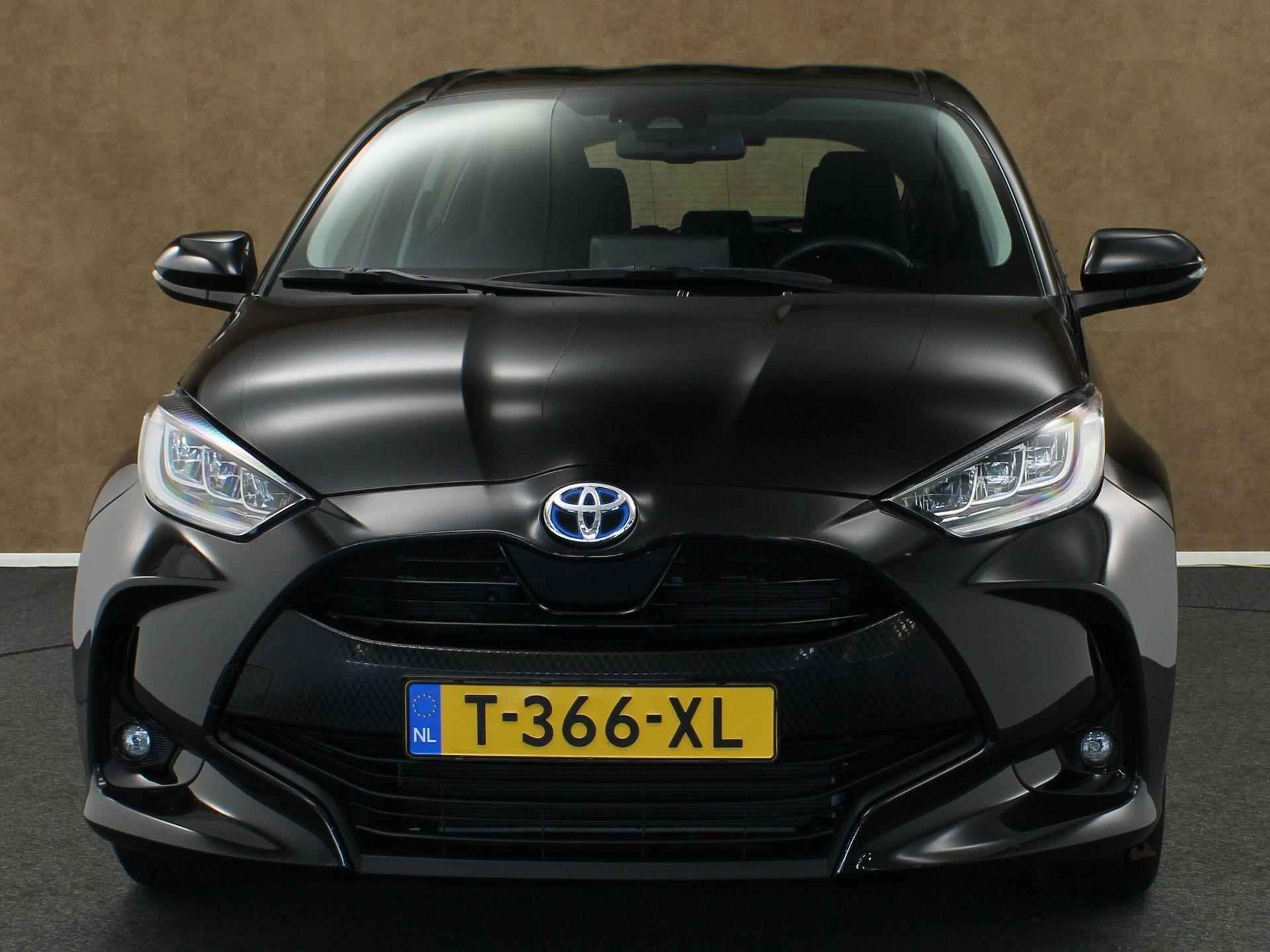 Toyota Yaris 1.5 Hybrid Dynamic - APPLE CARPLAY - ADAPTIEVE CRUISE CONTROL - CLIMATE CONTROL - ACHTERUITRIJCAMERA - KEYLESS START/ENTRY - LICHTMETALEN VELGEN 16 INCH - BRAKE ASSIST SYSTEM - 5/35