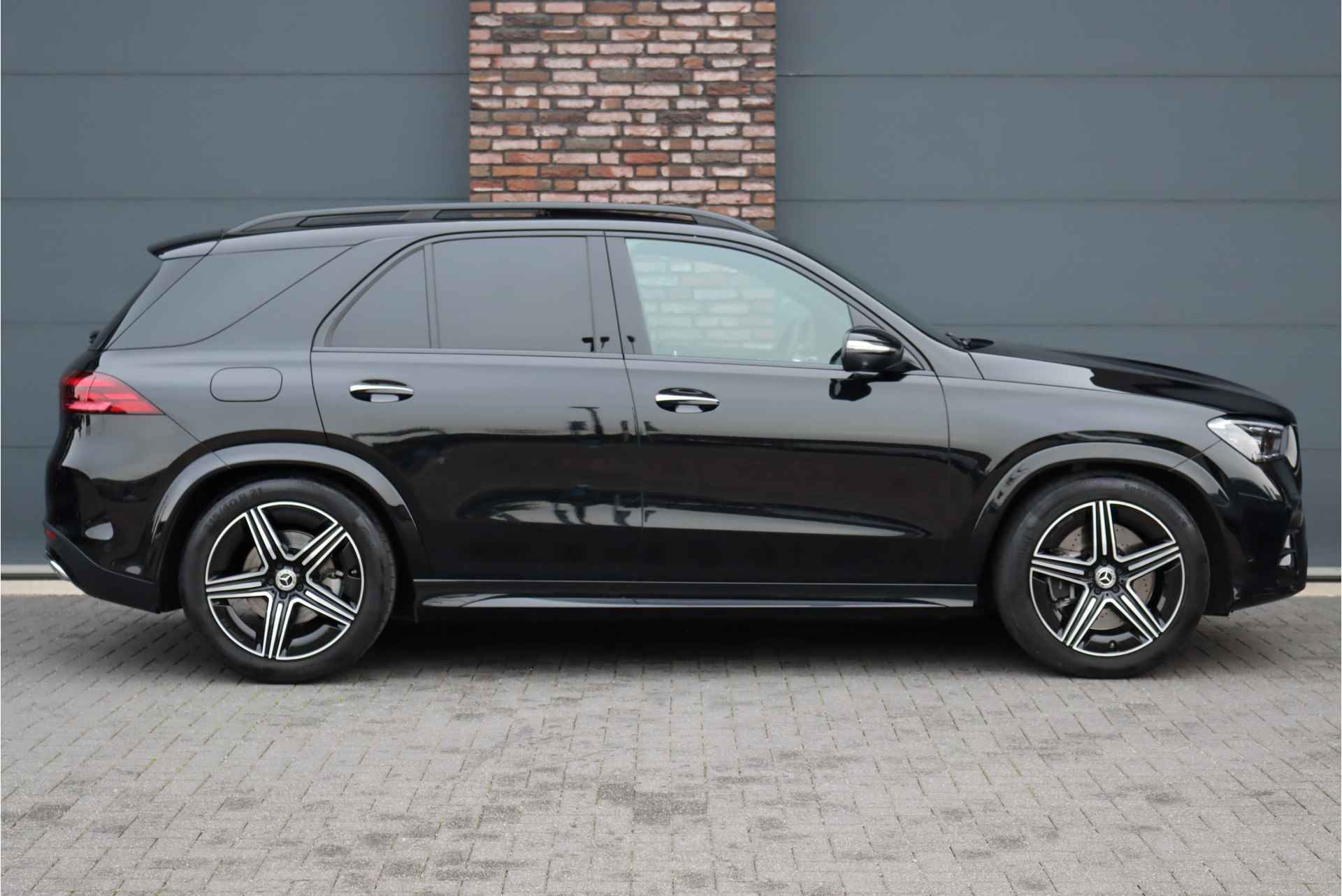 Mercedes-Benz GLE 450 4MATIC AMG Line Aut9 | Luchtvering | Distronic+ | Trekhaak | Panoramadak | Memory | Burmester | Keyless Go | Augmented Reality | Rijassistentiepakket | - 12/46