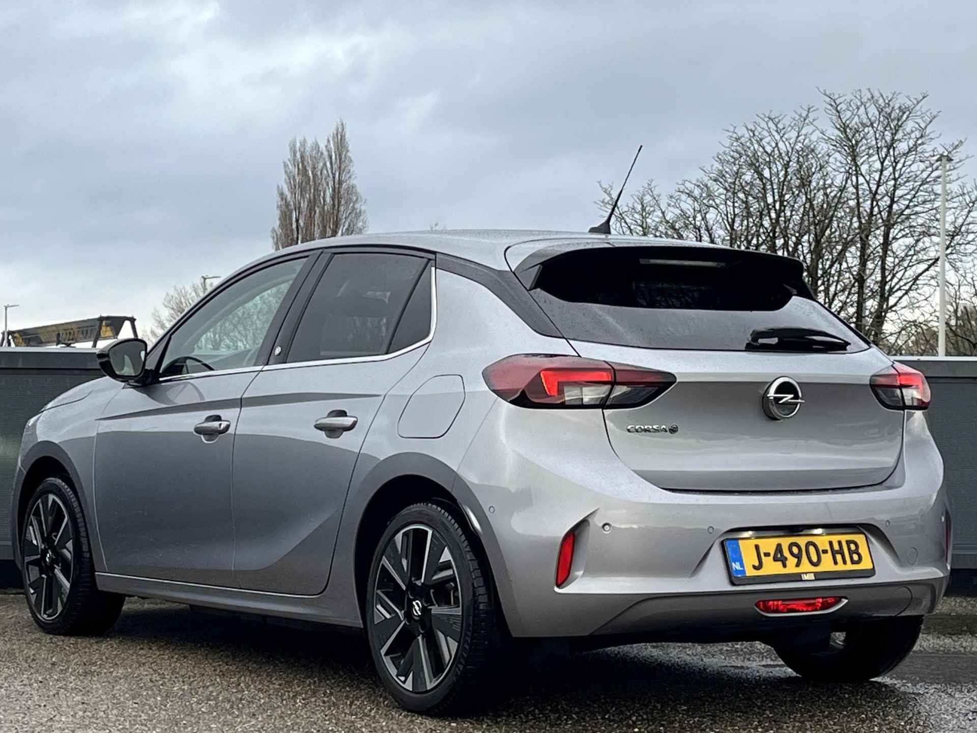 Opel Corsa-e Elegance EV 3-FASEN 50kWh 136pk |+2.000 EURO SUBSIDIE|CAMERA+SENSOREN|PREMIUM PACK|APPLE CARPLAY & ANDROID AUTO|11 kW BOORDLADER|ACHTERUITRIJCAMERA| - 6/57