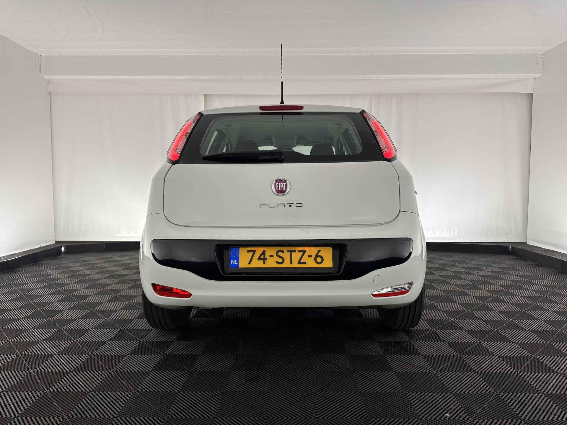 Fiat Punto Evo 1.3 M-Jet Dynamic *TOM-TOM-NAVIGATION | AIRCO | RADIO-CD-MP3 | COMFORT-SEATS | 15''ALU - 5/31