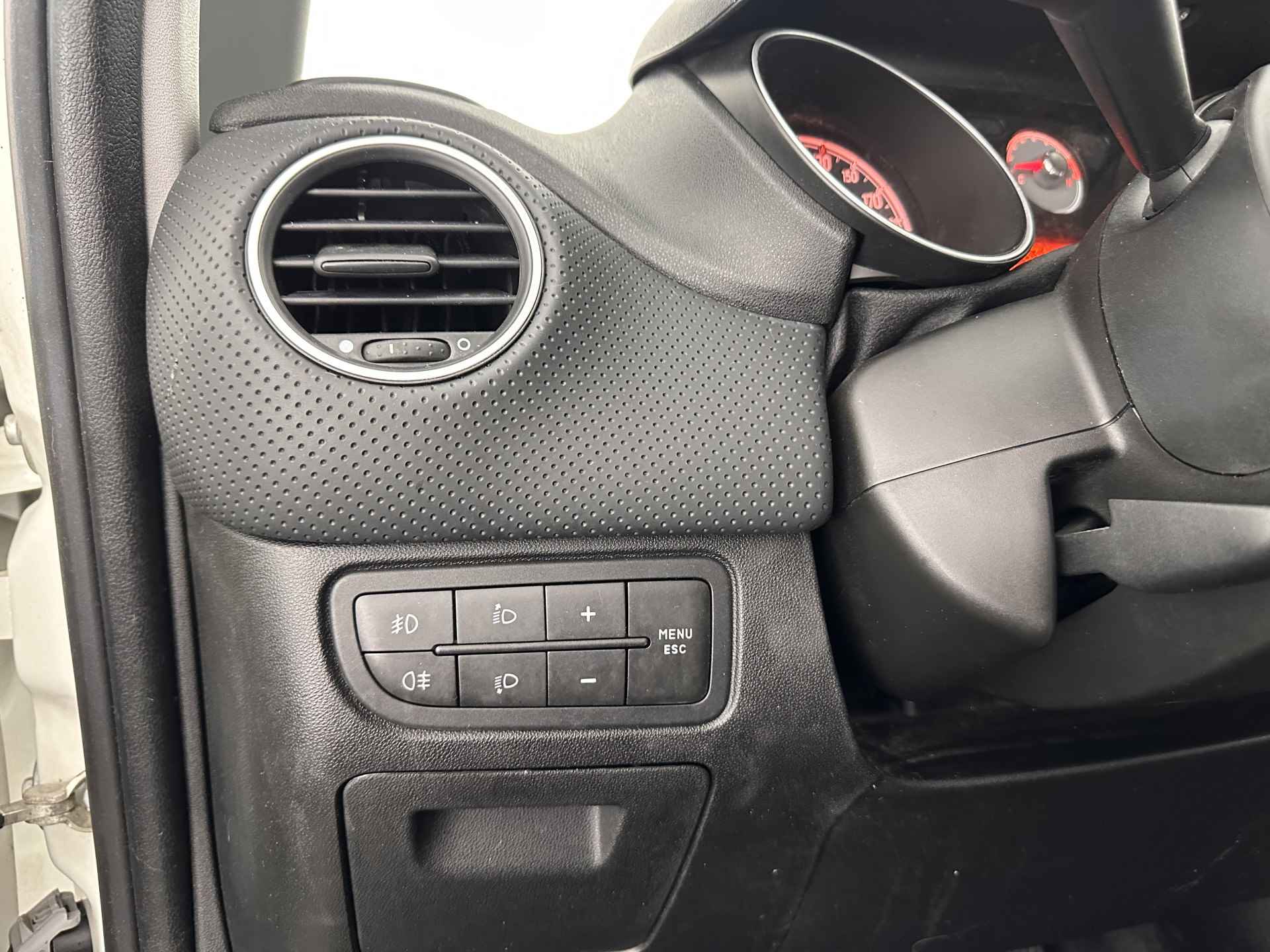 Fiat Punto Evo 1.3 M-Jet Dynamic *TOM-TOM-NAVIGATION | AIRCO | RADIO-CD-MP3 | COMFORT-SEATS | 15''ALU - 19/31