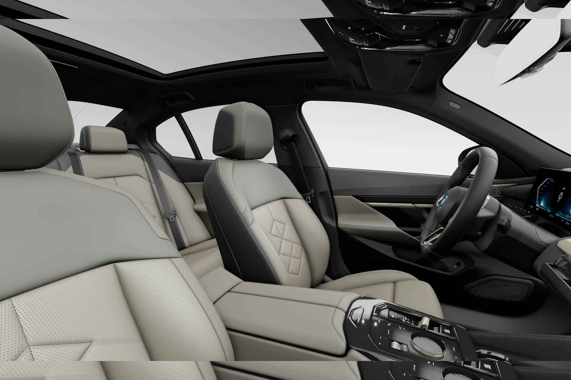 BMW i5 Sedan eDrive40 | M Sport Pro | Innovation Pack | Travel Pack | Comfort Pack - 15/20