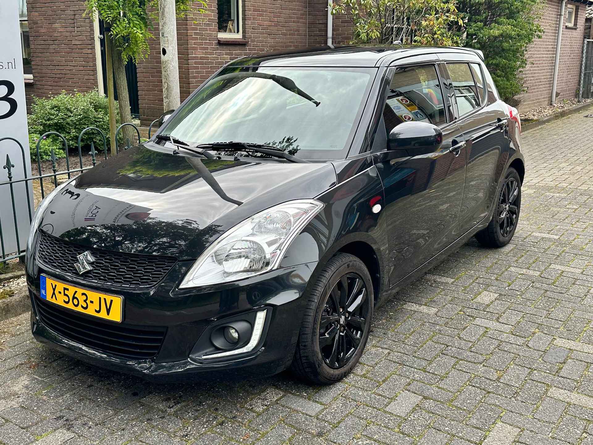 Suzuki Swift 1.2 Business Edition EASSS Alu wielen/Spoiler/CV/El.ramen/Airco - 3/37