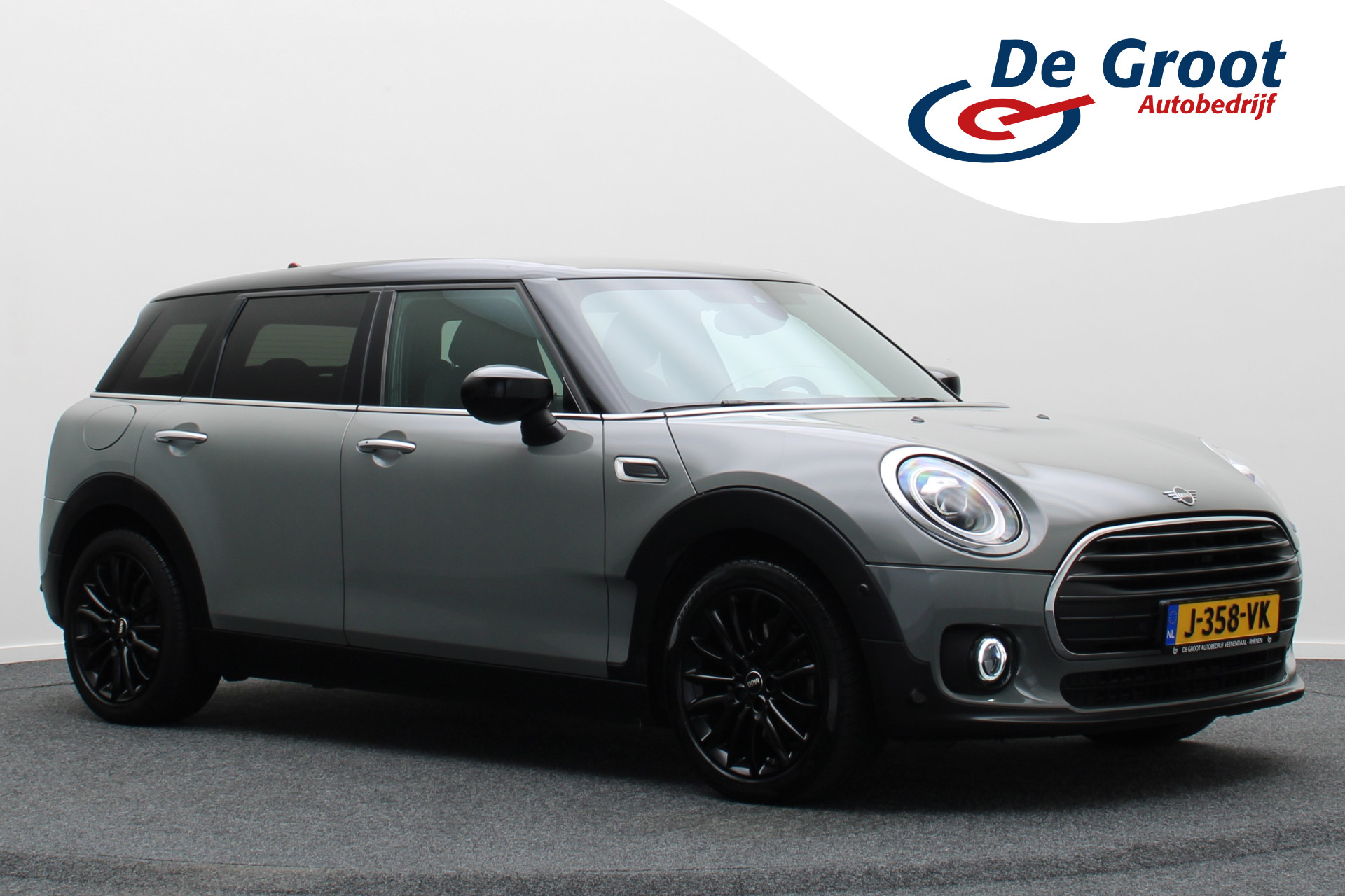 MINI Clubman 1.5 Cooper Business Edition Automaat LED, Keyless, Two-Tone lak, Navigatie, Cruise, PDC, Climate, 17” bij viaBOVAG.nl