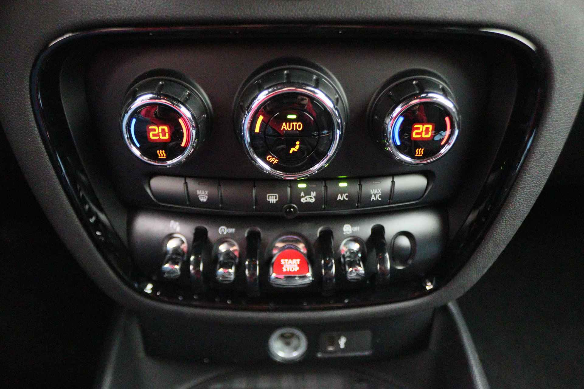 MINI Clubman 1.5 Cooper Business Edition Automaat LED, Keyless, Two-Tone lak, Navigatie, Cruise, PDC, Climate, 17” - 37/44