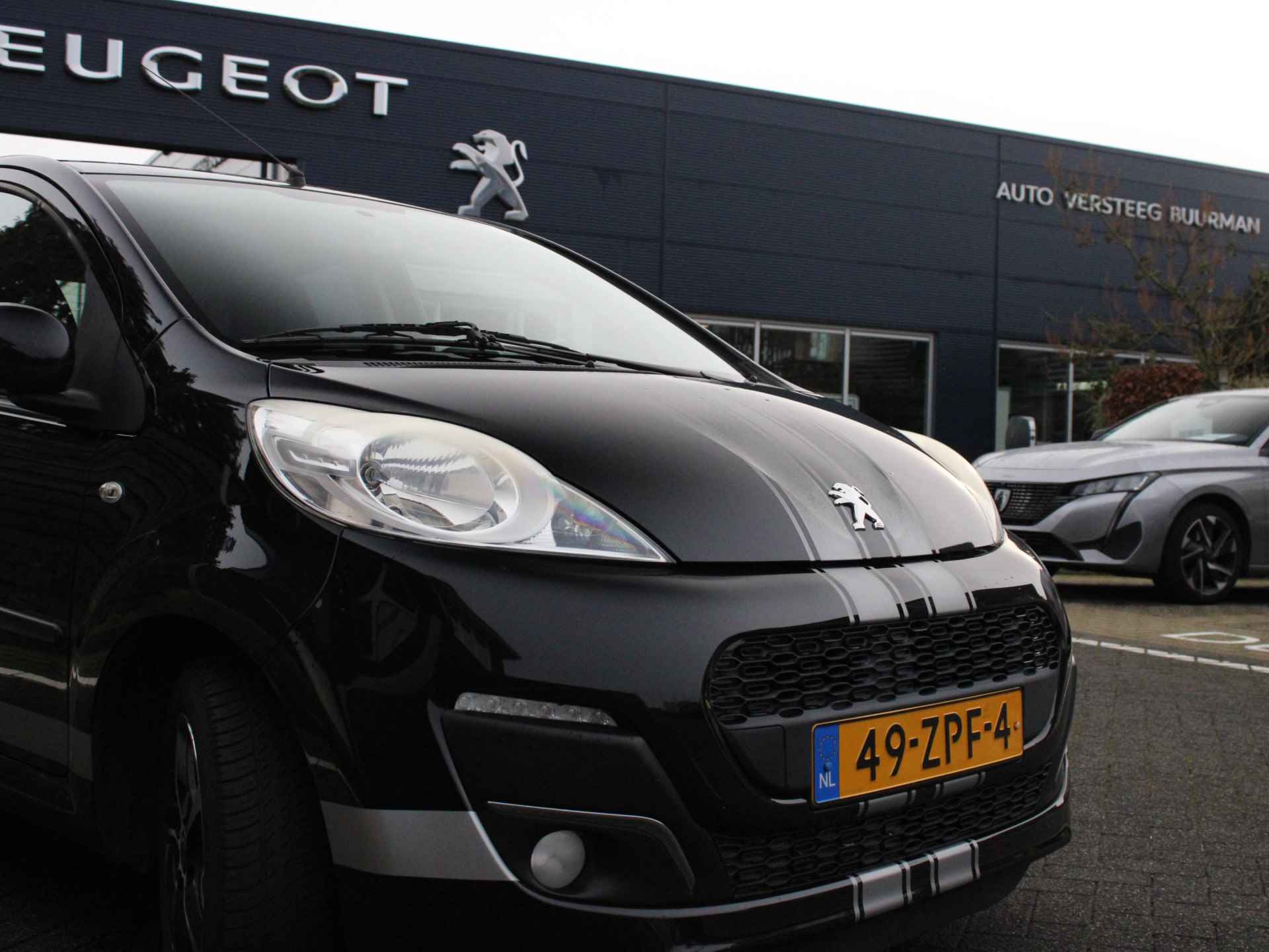 Peugeot 107 1.0-12V 68PK XS 5-drs Airco, Centrale vergrendeling met afstand bediening, Elektrisch bedienbare ramen, Lichtmetalen velgen, Sport striping - 5/33