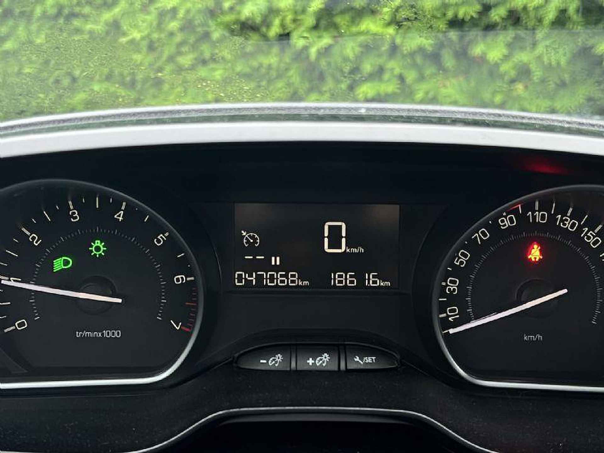 Peugeot 2008 PT82 Allure Style| Parkeersensoren | Navigatie | Cruise Control | Bluetooth | - 15/28