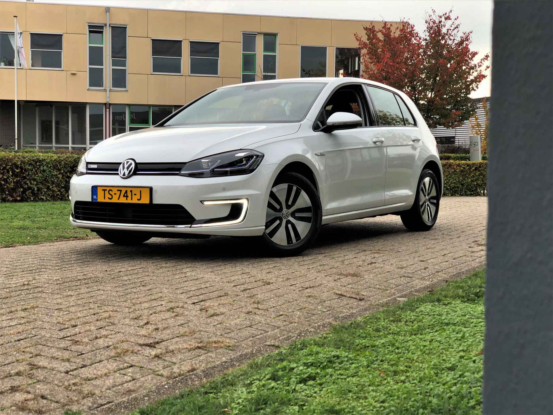 Volkswagen e-Golf 136 pk | 2.000 subsidie | Warmtepomp | Lage km stand - 6/36