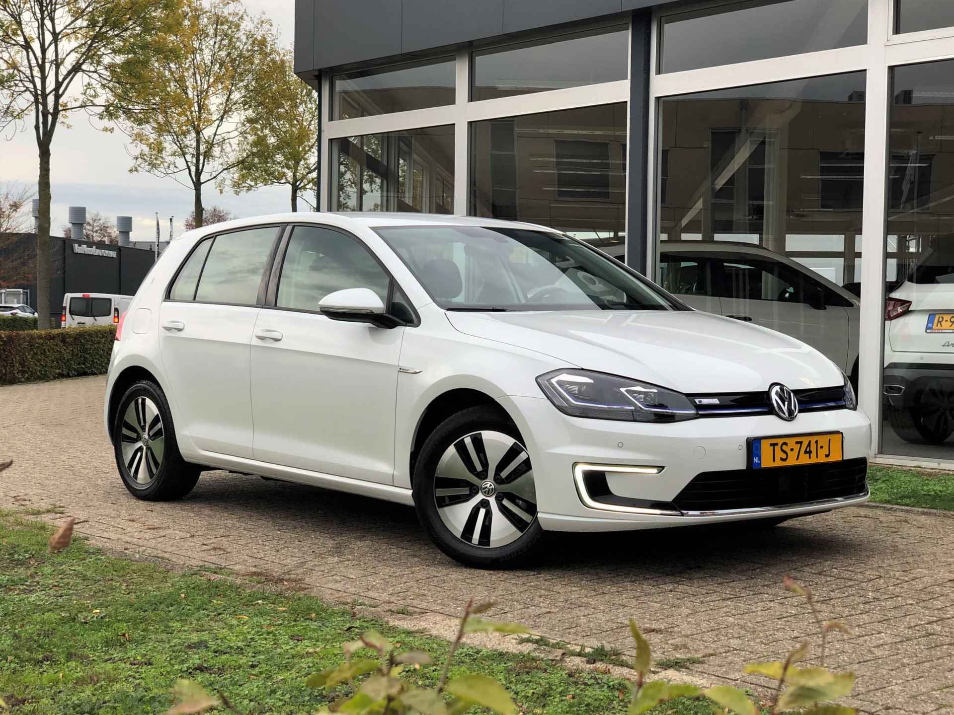 Volkswagen e-Golf 136 pk | 2.000 subsidie | Warmtepomp | Lage km stand - 8/36