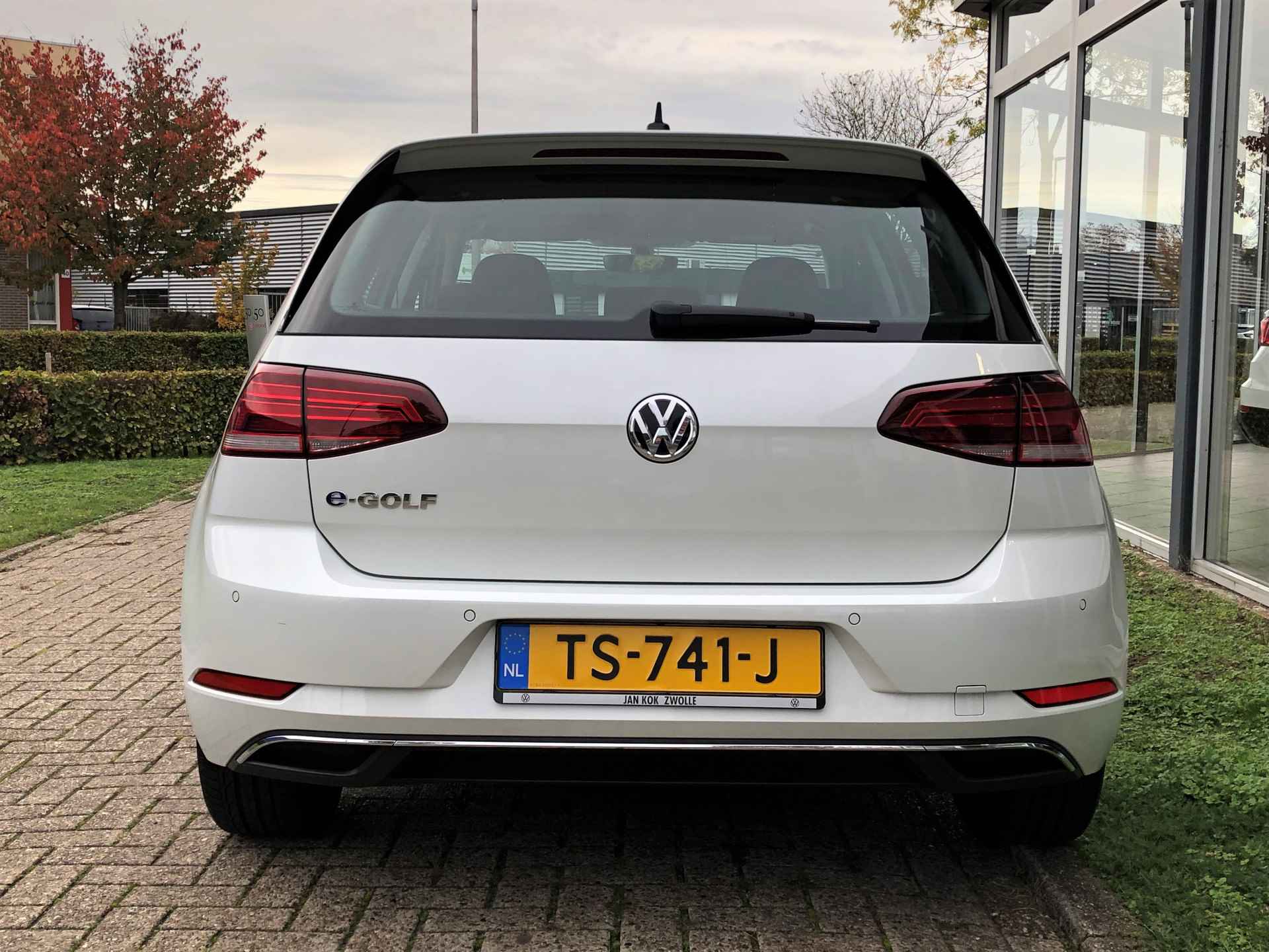 Volkswagen e-Golf 136 pk | 2.000 subsidie | Warmtepomp | Lage km stand - 34/36