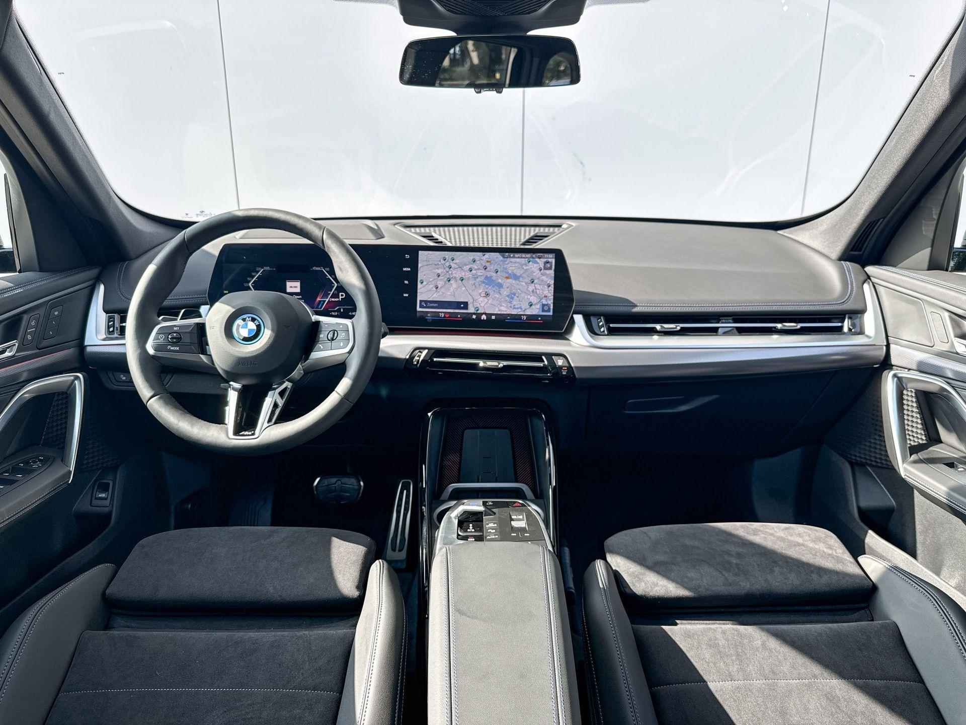 BMW iX1 eDrive20 M-Sport / Camera Achter / - 8/29