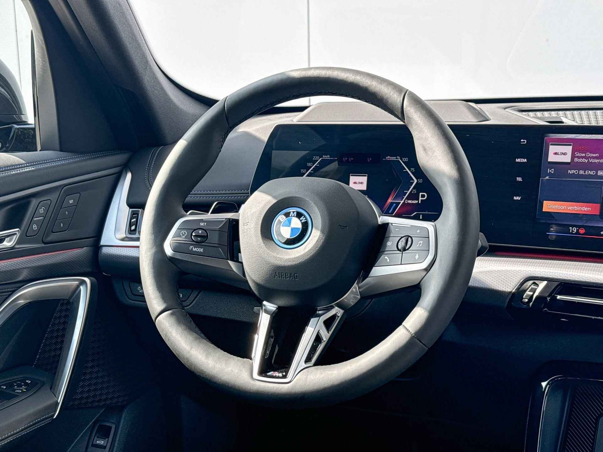 BMW iX1 eDrive20 M-Sport / Camera Achter / - 10/29