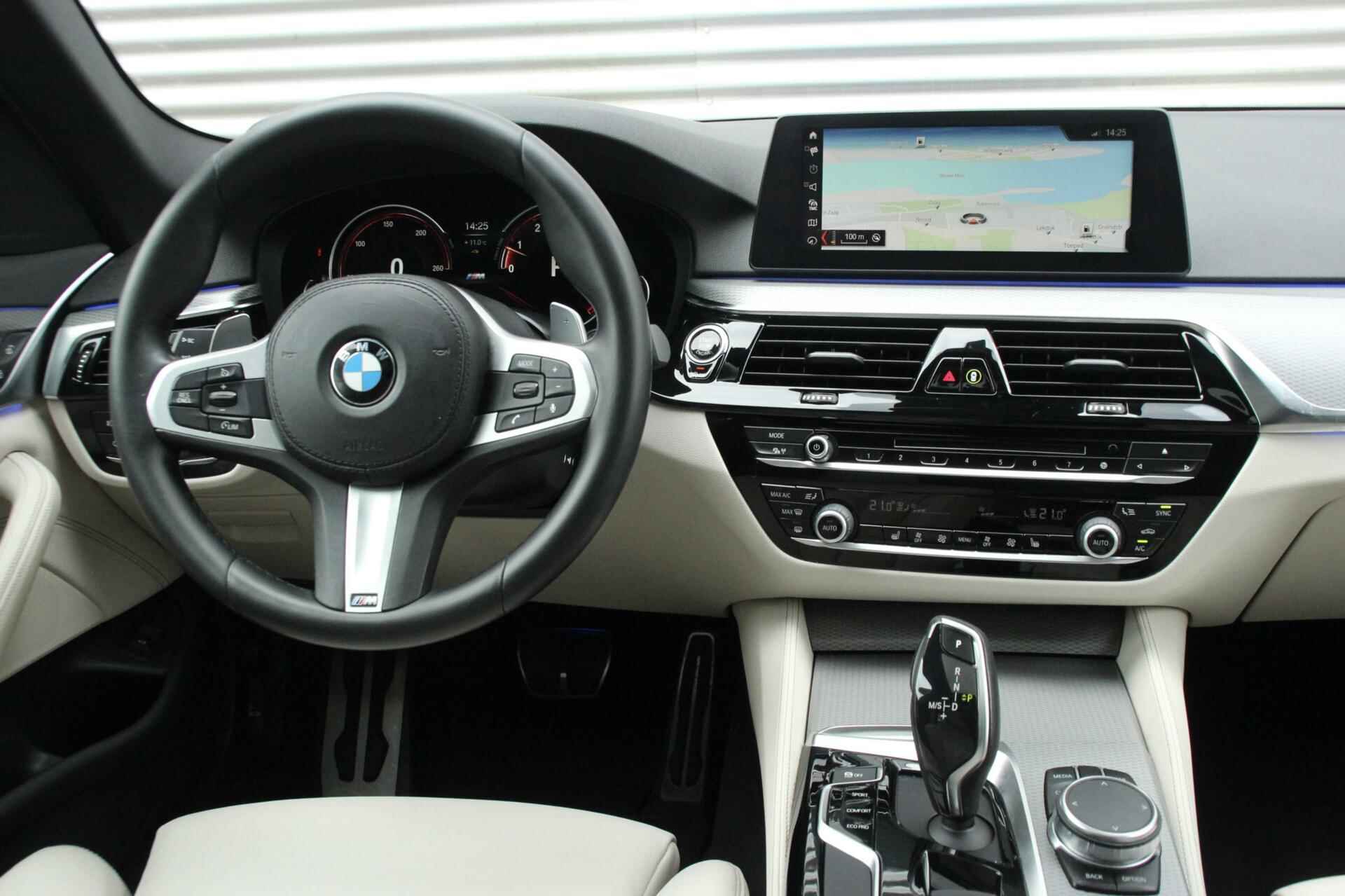 BMW 5-serie Touring 530i M pakket M Sport Automaat 252 PK |PANORAMADAK, CARPLAY, CRUISE, HEAD UP, LUCHTVERING, CAMERA, LED, 20 INCH| - 7/24