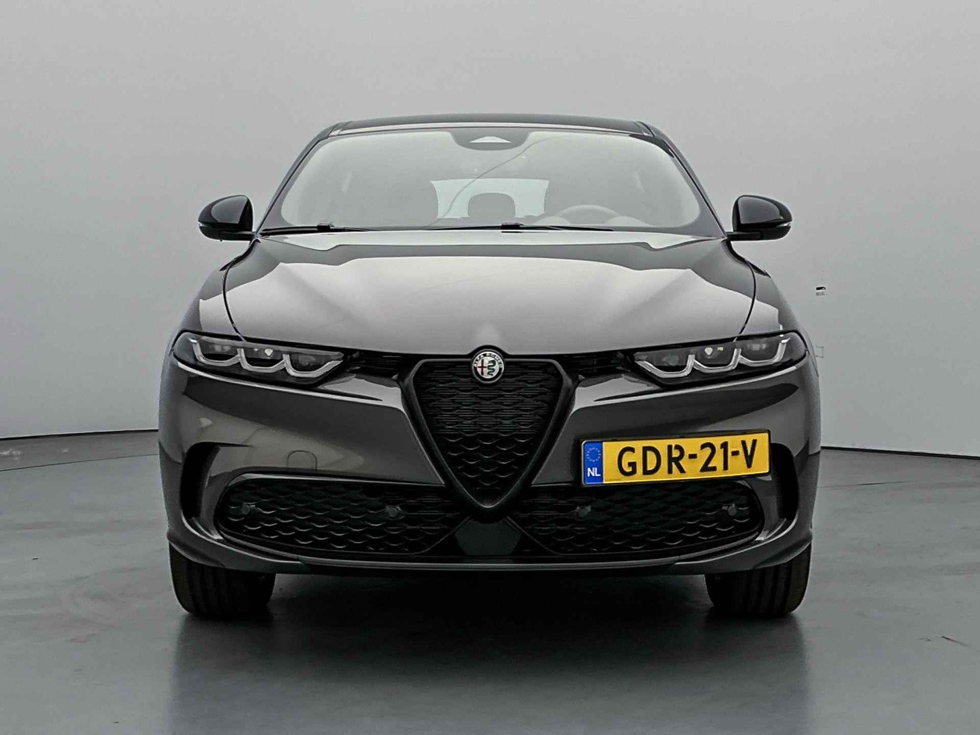 Alfa Romeo Tonale PHEV Sprint Hybride 280pk Automaat STOELVERWARMING | STUURVERWARMING | LED MATRIX | NAVIGATIE | SNEL RIJDEN | RIJKLAARPRIJS - 4/32