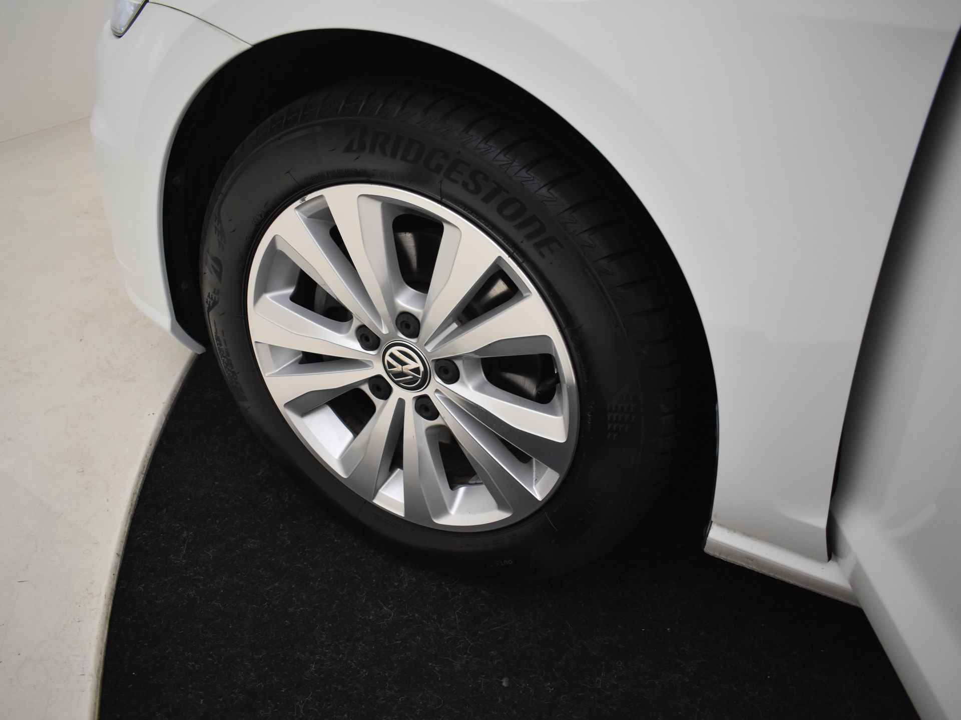 Volkswagen GOLF Variant 1.0 TSI Comfortline 116pk | Adaptief cruise control | Navigatie | App connect | Camera achter | Parkeersensoren v+a | 16"LMV - 25/36