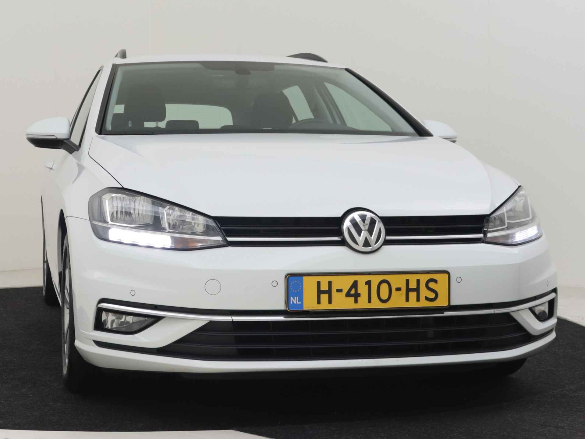 Volkswagen GOLF Variant 1.0 TSI Comfortline 116pk | Adaptief cruise control | Navigatie | App connect | Camera achter | Parkeersensoren v+a | 16"LMV - 26/36