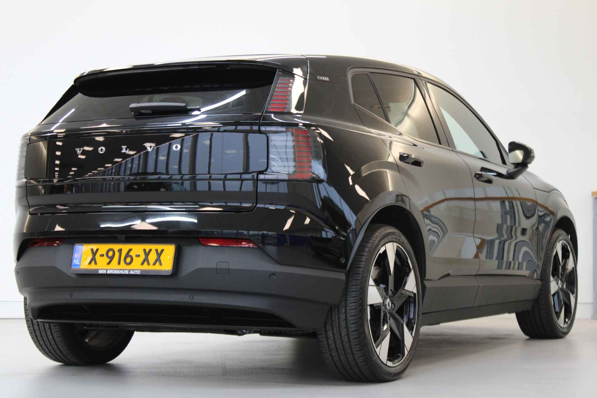 Volvo EX30 Twin Motor Performance 429PK Ultra 69kWh | 20'' | Stuurverw | Panoramadak | Elektr stoelen | 360 View - 3/47