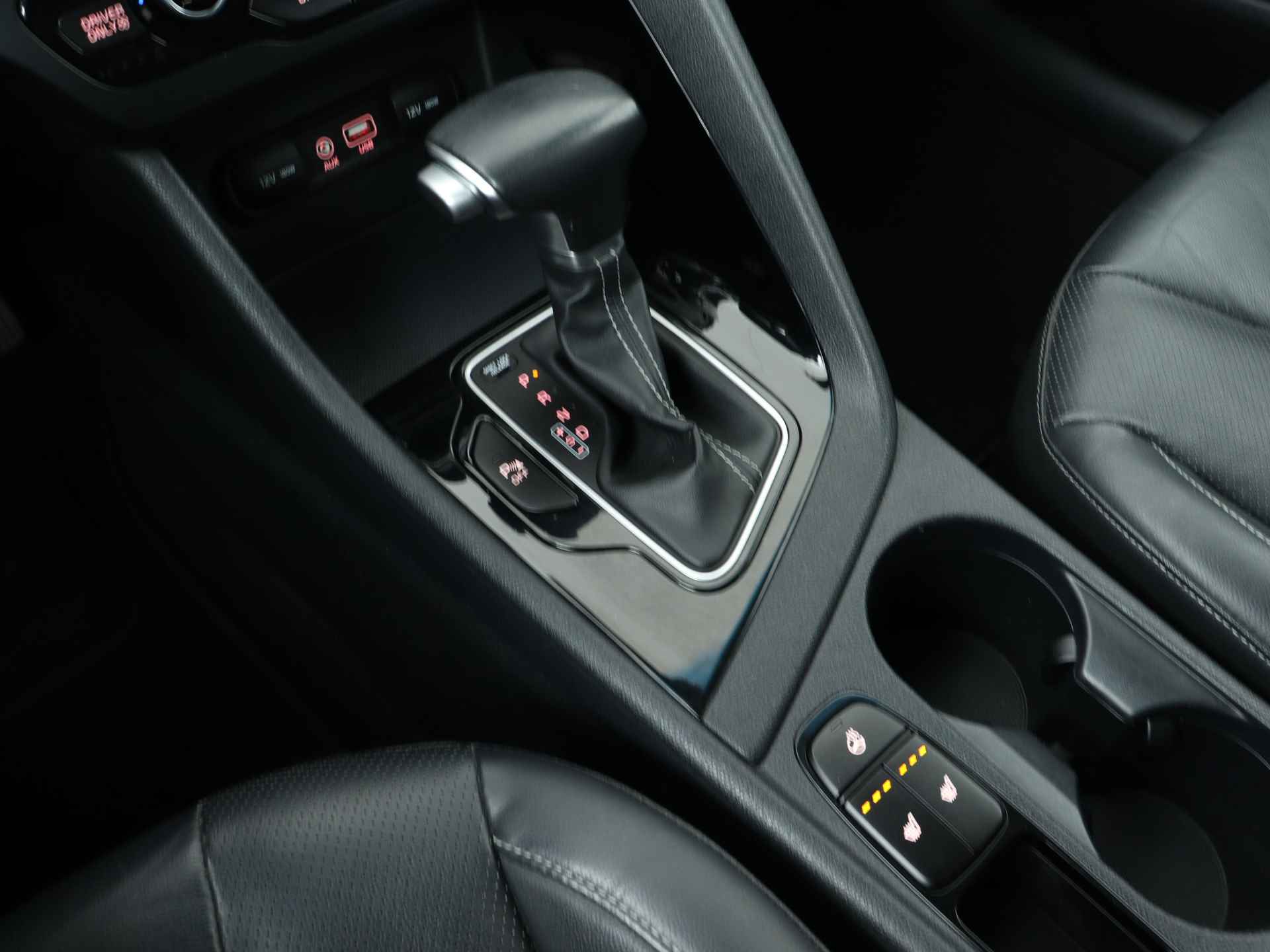 Kia Niro 1.6 GDi Hybrid BusinessLine | Camera | Lederen Bekleding | Stoel-/Stuurverwarming | Luxe auto | Keyless | Navigatie | Trekhaak | - 13/45