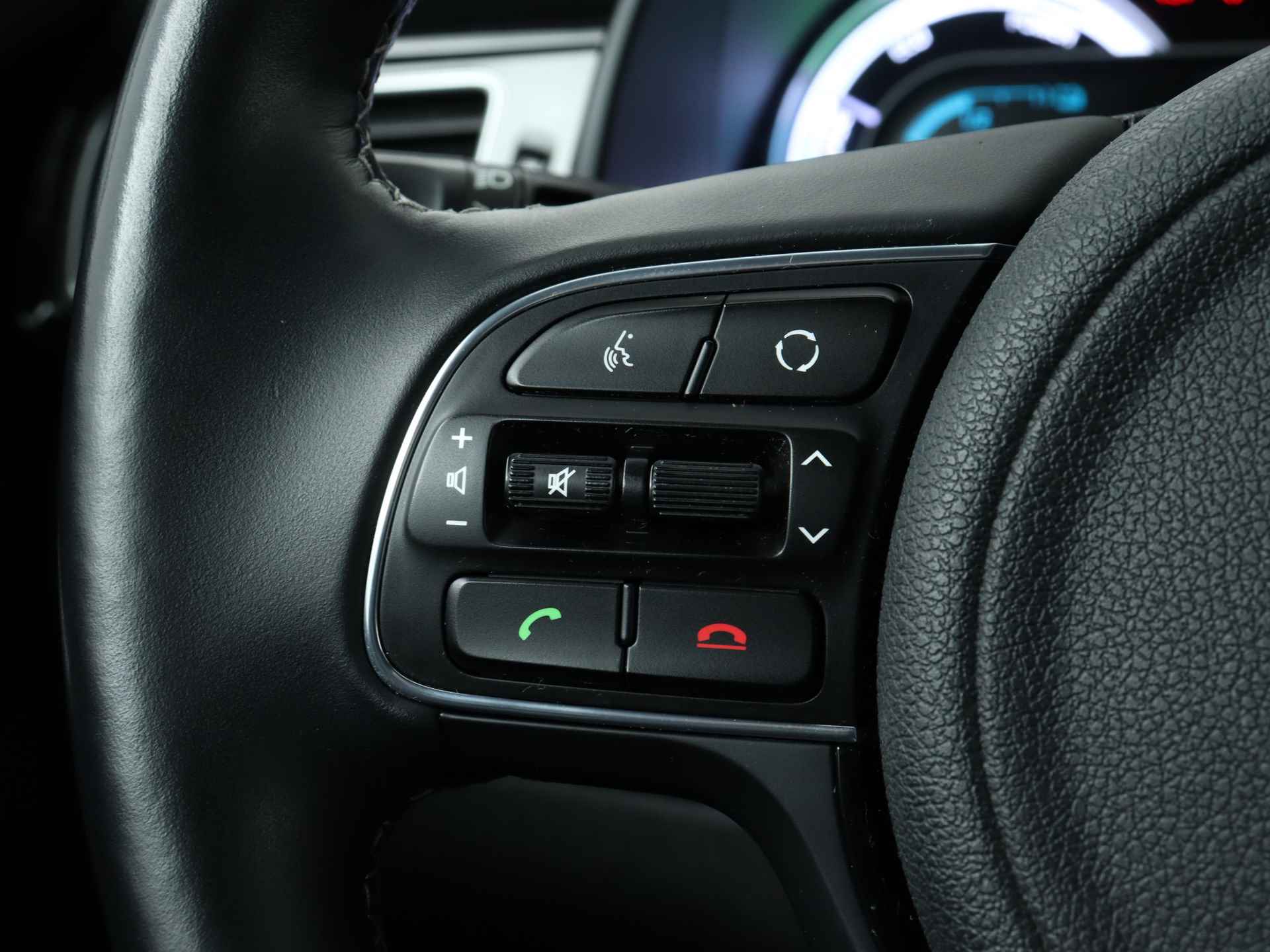 Kia Niro 1.6 GDi Hybrid BusinessLine | Camera | Lederen Bekleding | Stoel-/Stuurverwarming | Luxe auto | Keyless | Navigatie | Trekhaak | - 22/45
