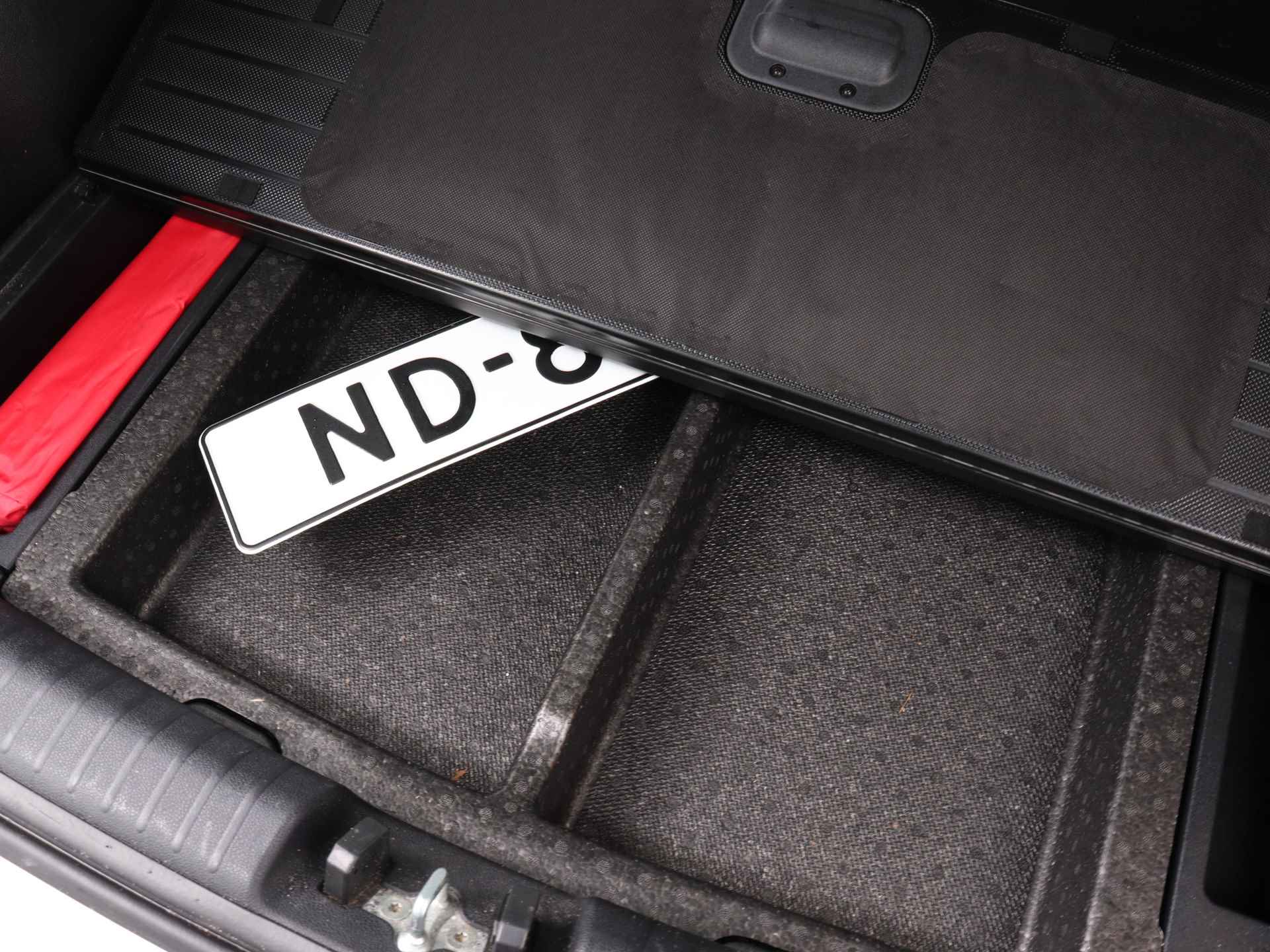 Kia Niro 1.6 GDi Hybrid BusinessLine | Camera | Lederen Bekleding | Stoel-/Stuurverwarming | Luxe auto | Keyless | Navigatie | Trekhaak | - 40/45