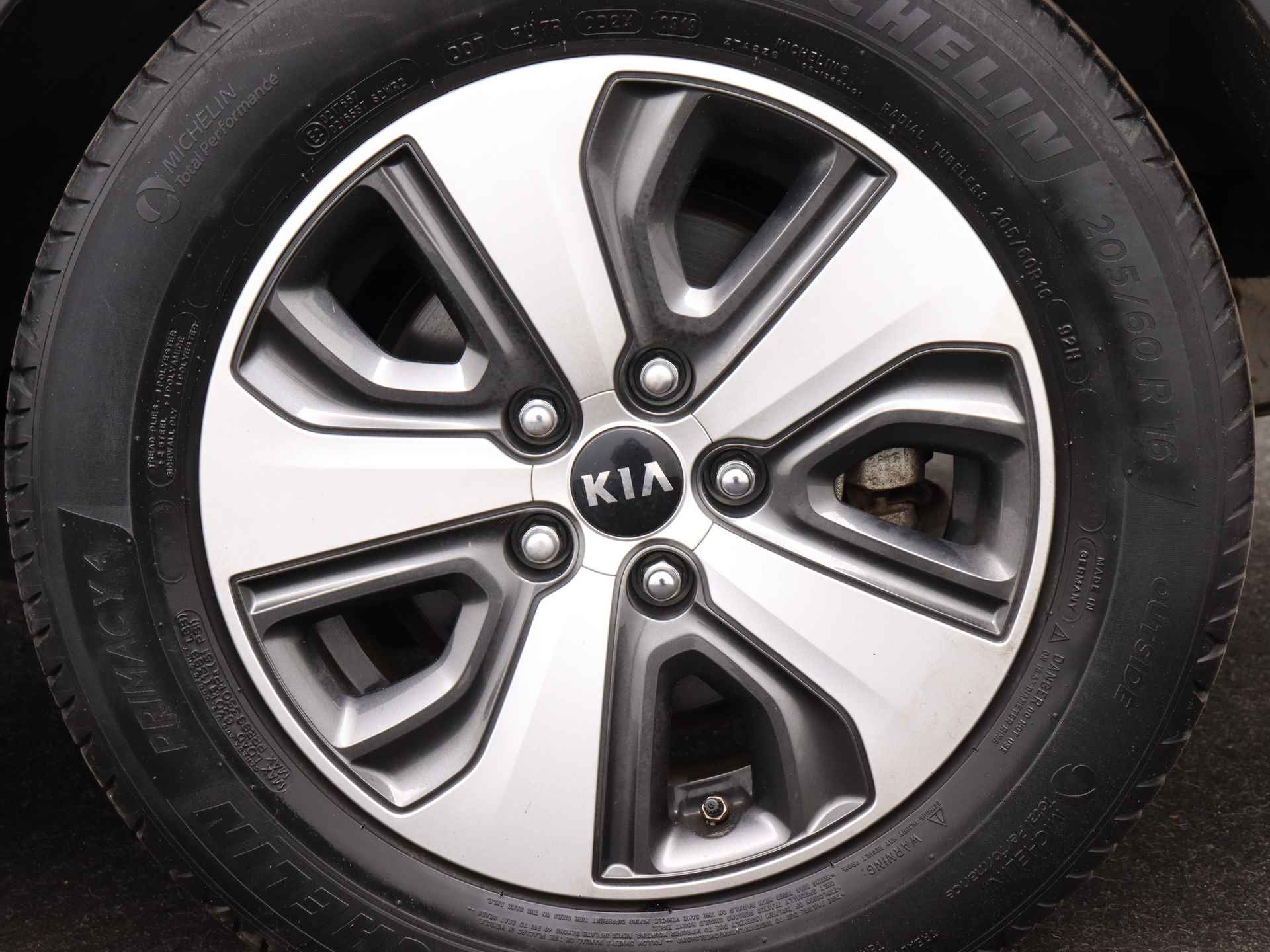 Kia Niro 1.6 GDi Hybrid BusinessLine | Camera | Lederen Bekleding | Stoel-/Stuurverwarming | Luxe auto | Keyless | Navigatie | Trekhaak | - 44/45
